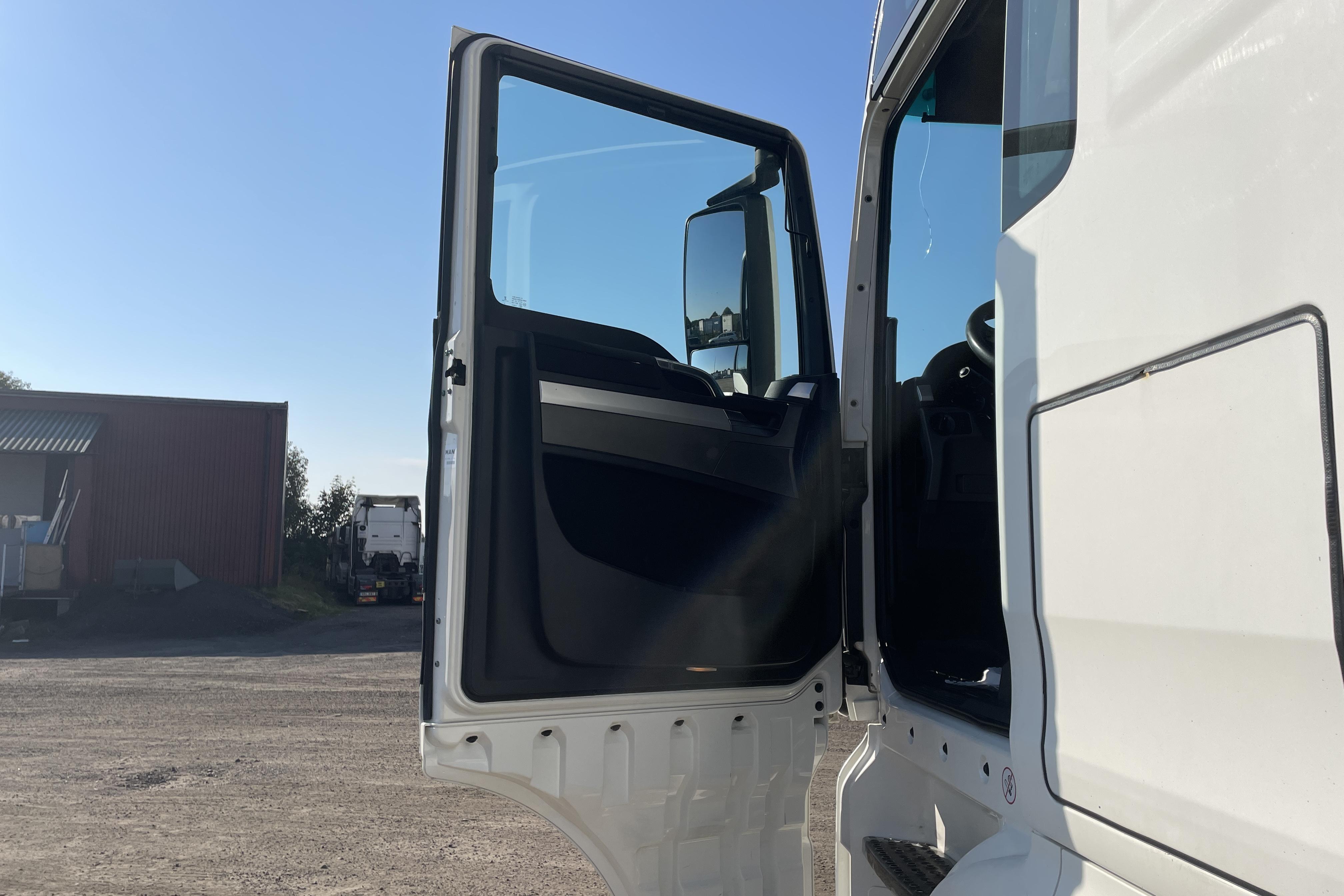 MAN TGX 28.480 - 898 222 km - Automatic - white - 2015