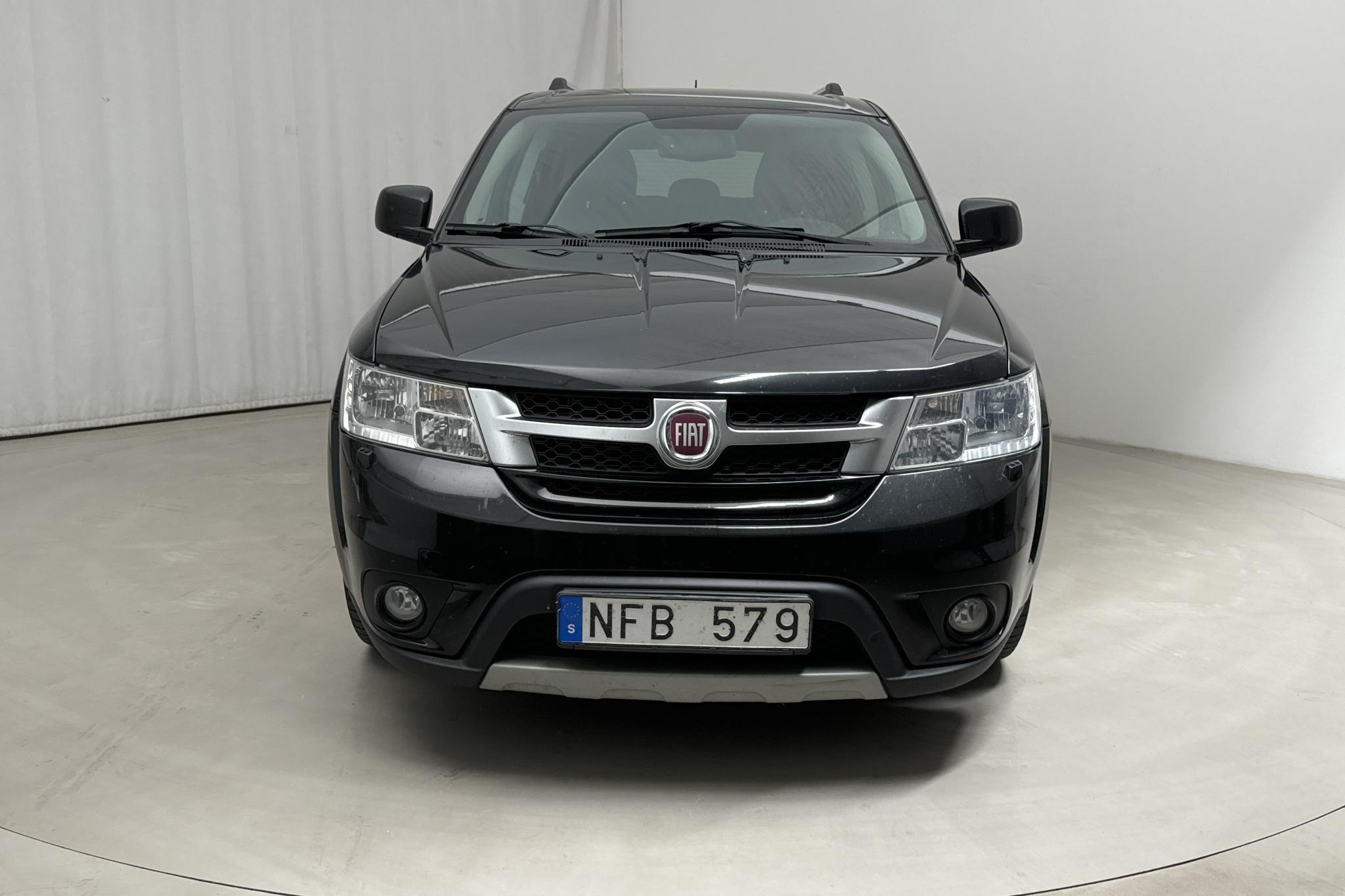 Fiat Freemont 2.0 Multijet AWD (170hk) - 148 170 km - Automaattinen - musta - 2013