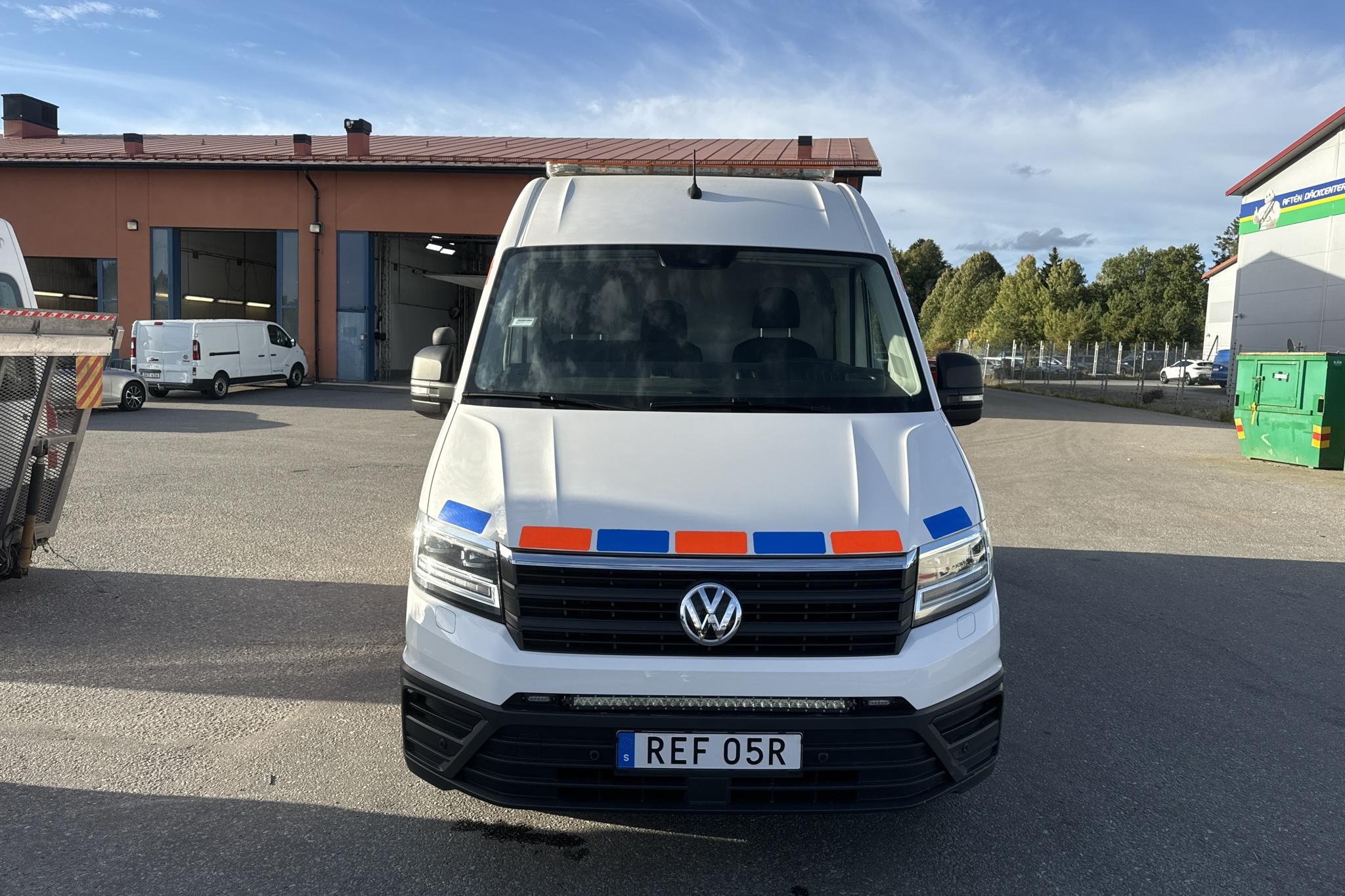 VW Crafter 35 2.0 TDI Skåp (177hk) - 119 650 km - Automatic - white - 2019