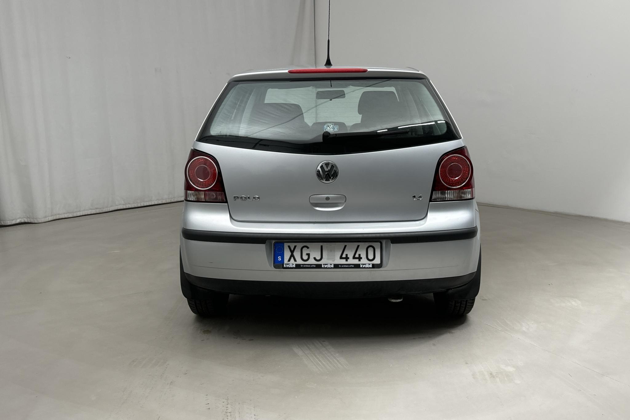 VW Polo 1.4 5dr (75hk) - 9 372 mil - Manuell - silver - 2006