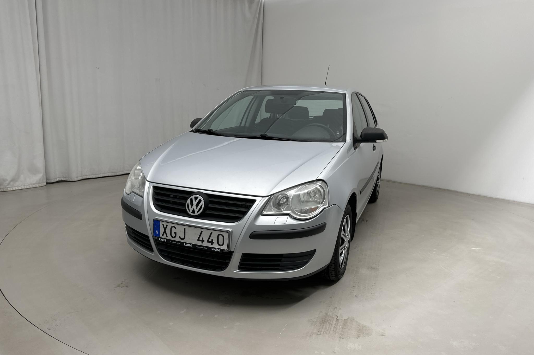 VW Polo 1.4 5dr (75hk) - 93 720 km - Manuaalinen - hopea - 2006