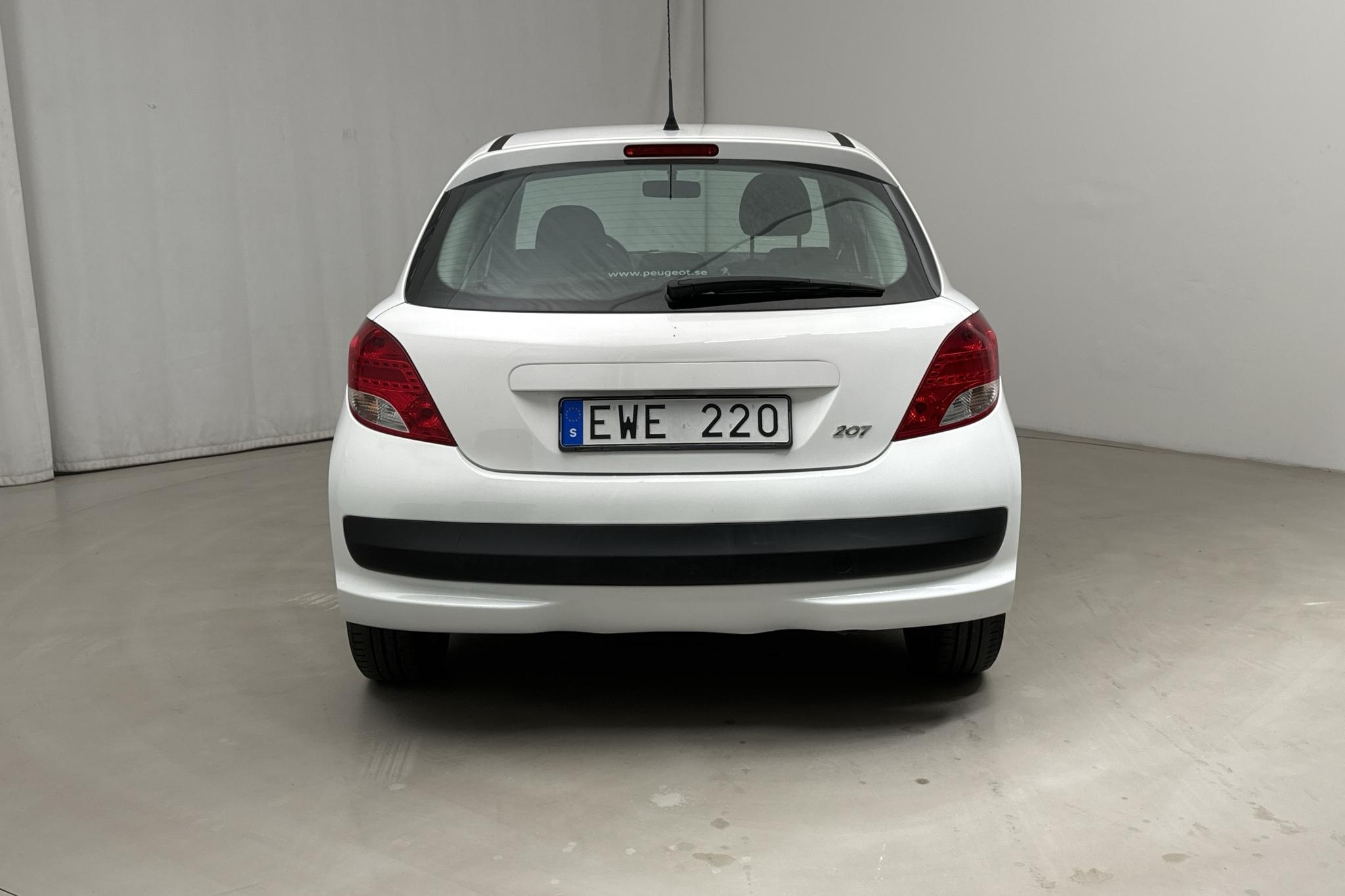 Peugeot 207 1.6 HDi FAP 5dr (92hk) - 129 390 km - Manualna - biały - 2011