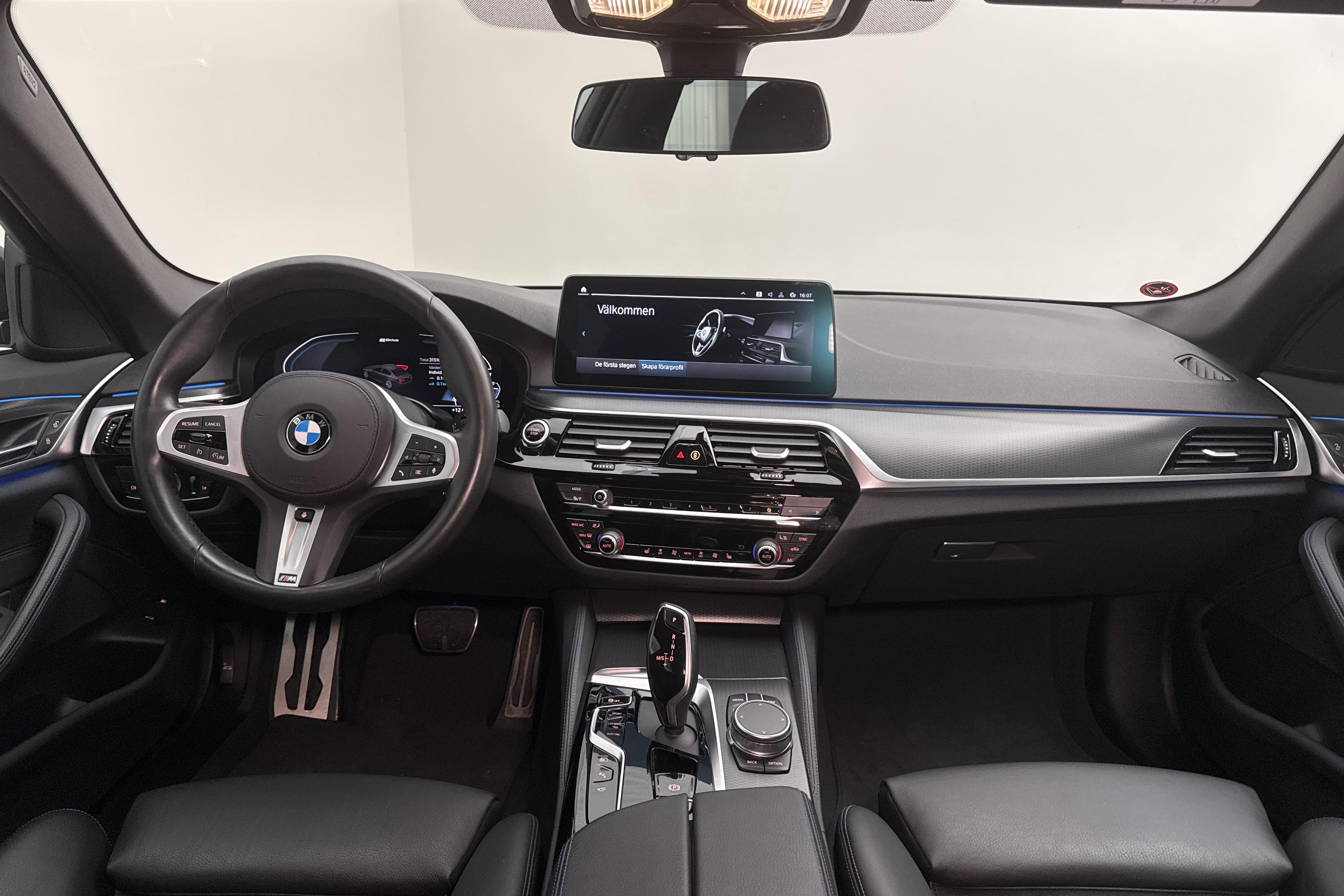 BMW 530e Sedan, G30 12kWh LCI (292hk) - 3 151 mil - Automat - svart - 2021