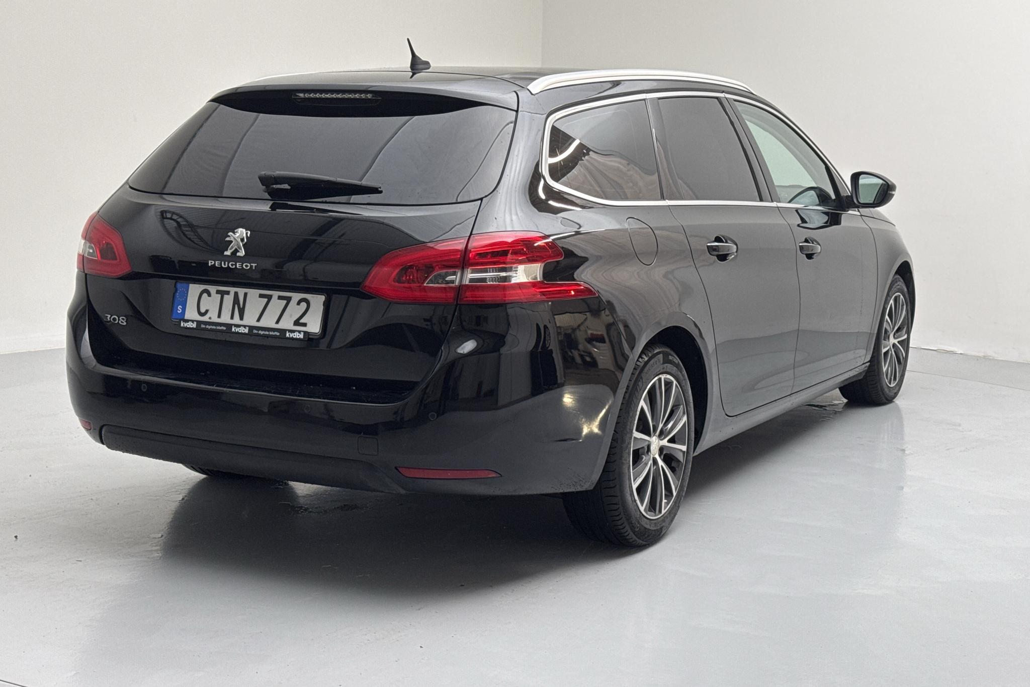 Peugeot 308 SW PureTech (130hk) - 124 360 km - Käsitsi - must - 2015