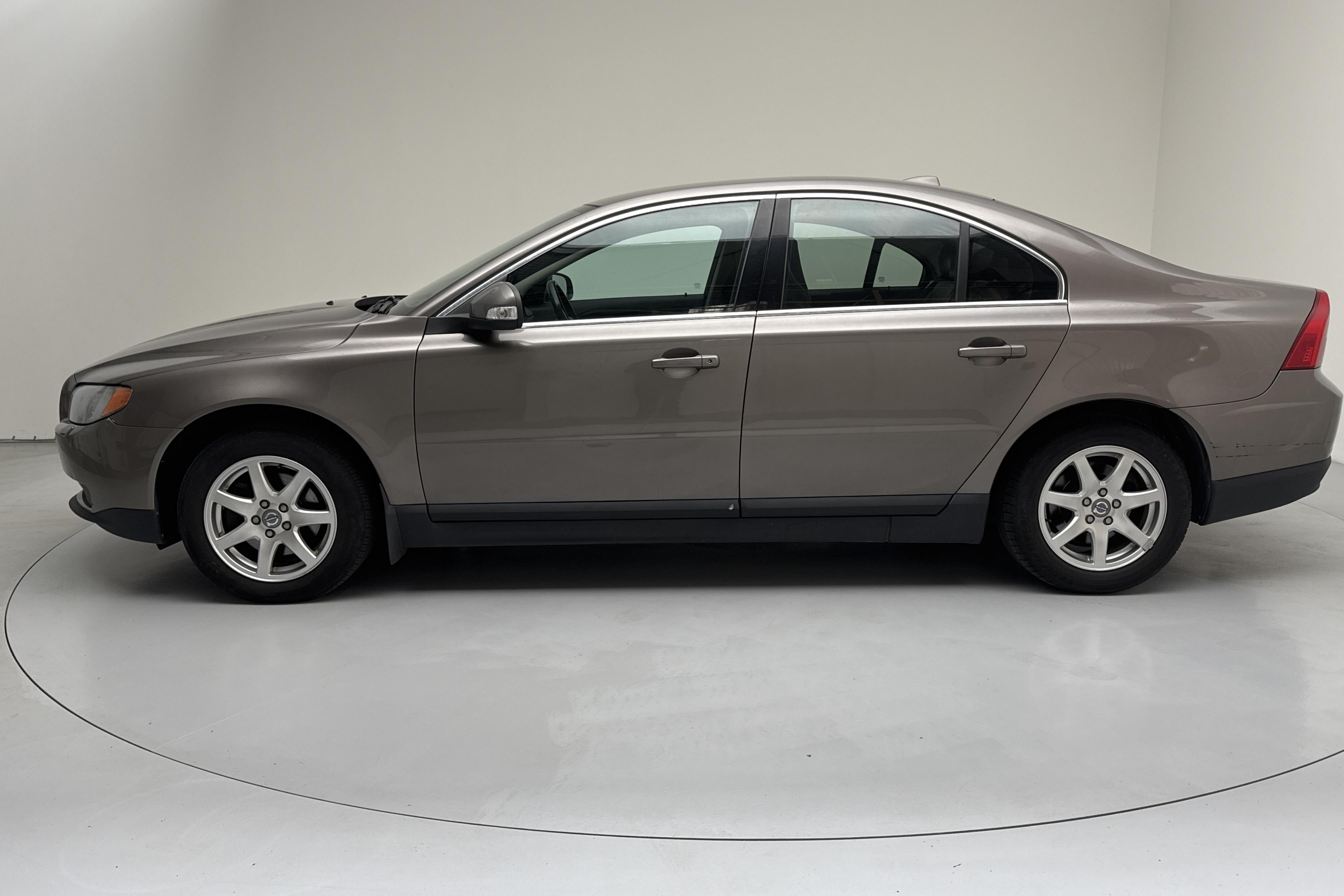 Volvo S80 2.4D (163hk) - 183 950 km - Manual - gray - 2007