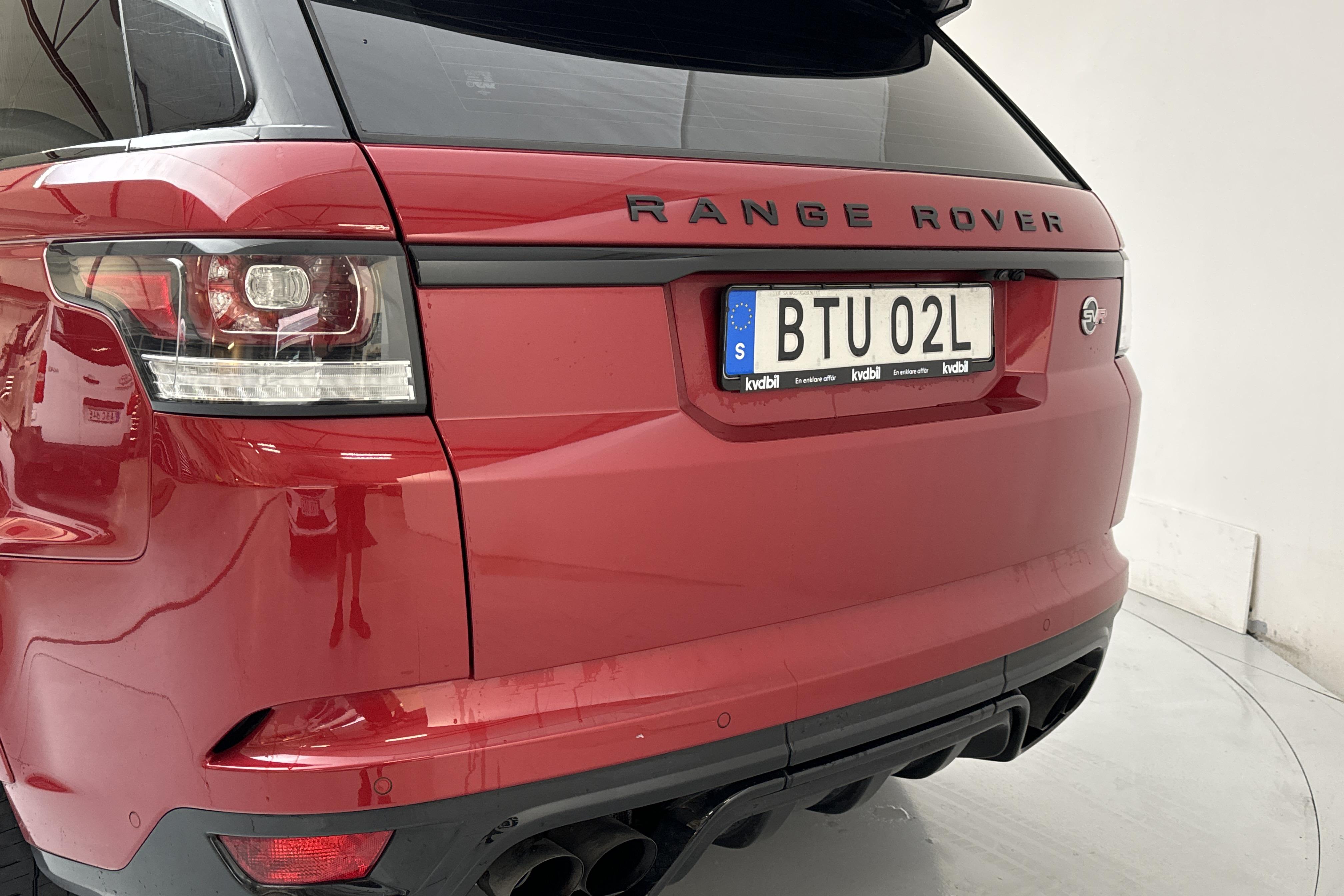 Land Rover RANGE ROVER SPORT SVR (550hk) - 14 886 mil - Automat - röd - 2016