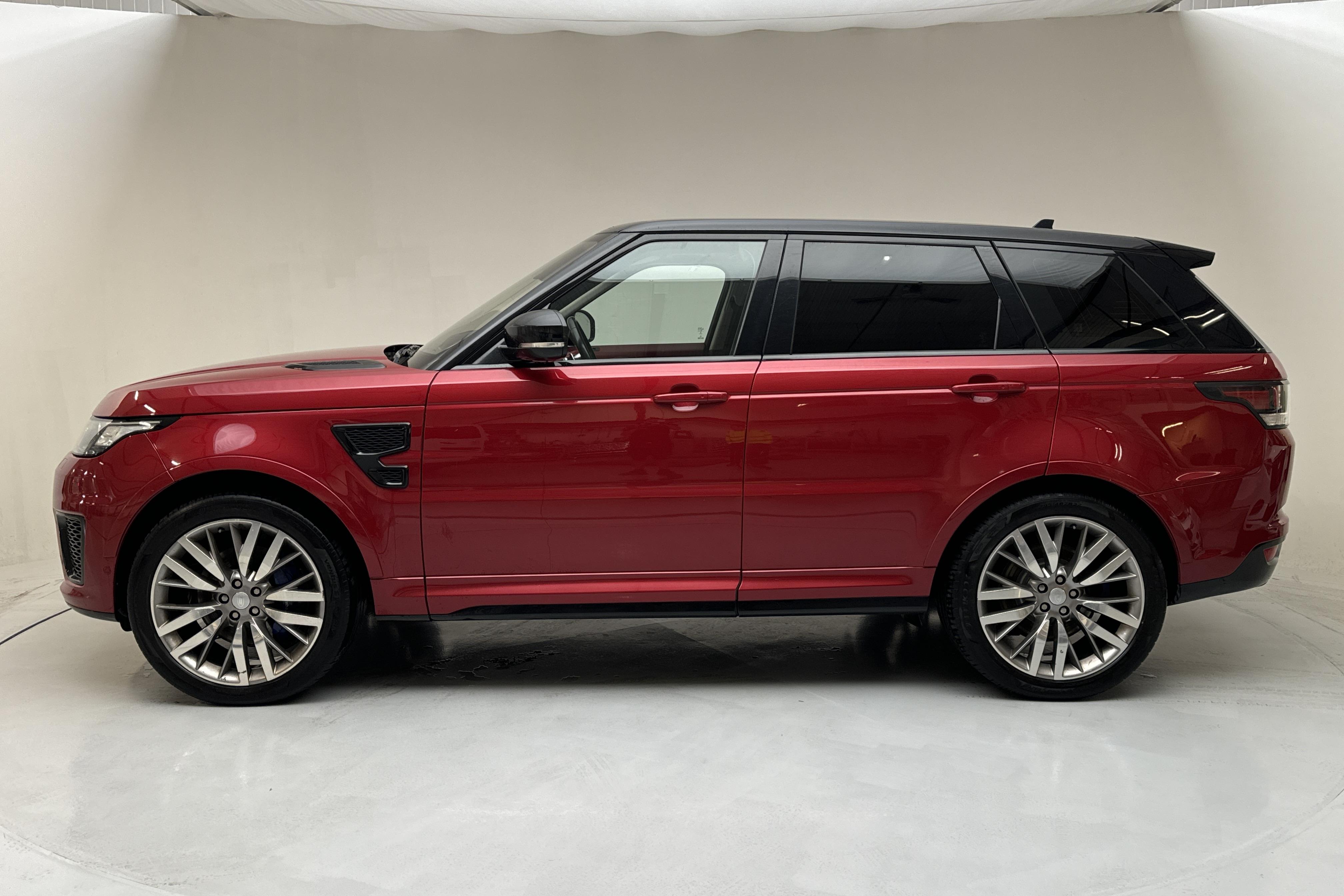 Land Rover RANGE ROVER SPORT SVR (550hk) - 148 860 km - Automatyczna - czerwony - 2016