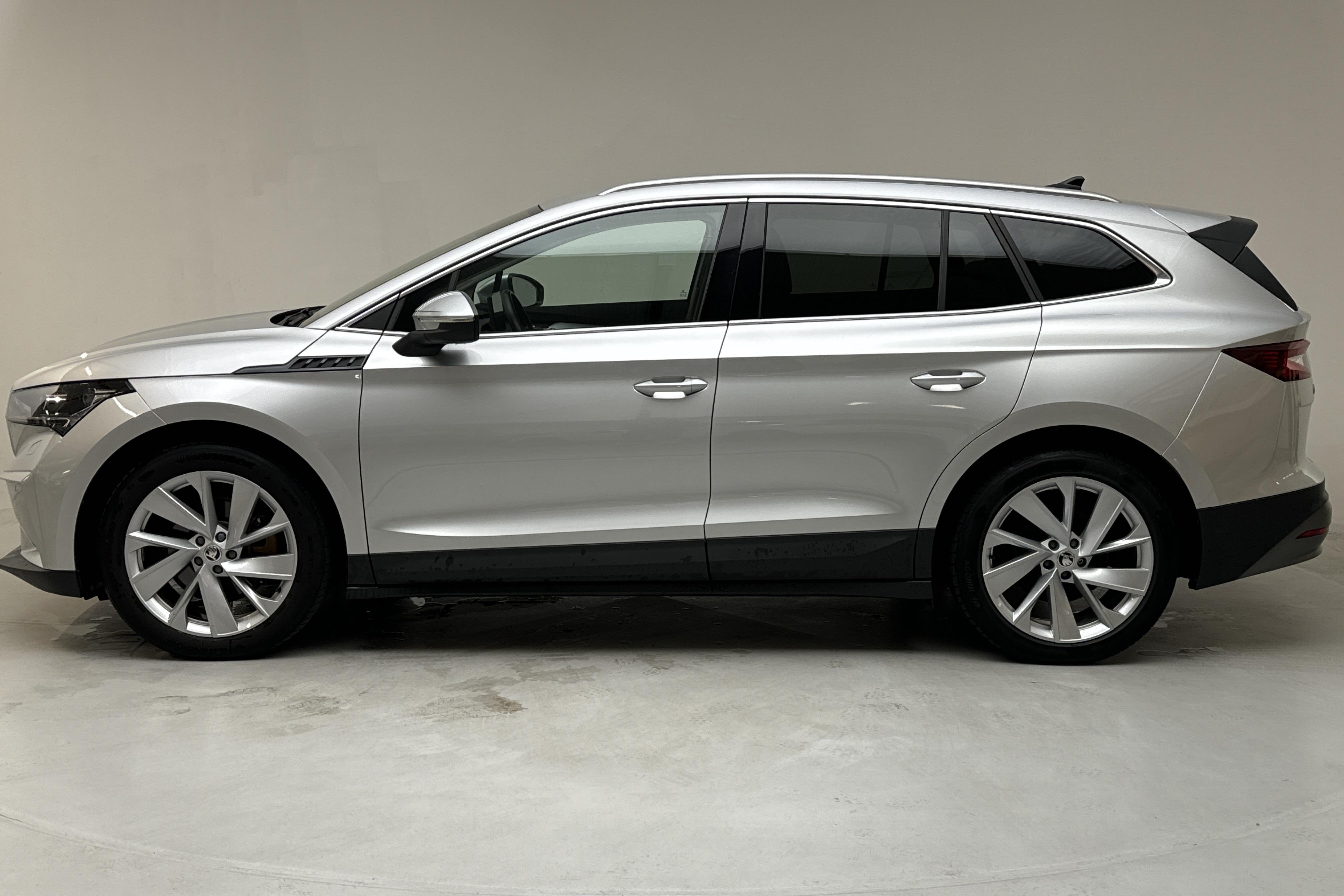 Skoda Enyaq 80x iV (265hk) - 5 347 mil - Automat - silver - 2023