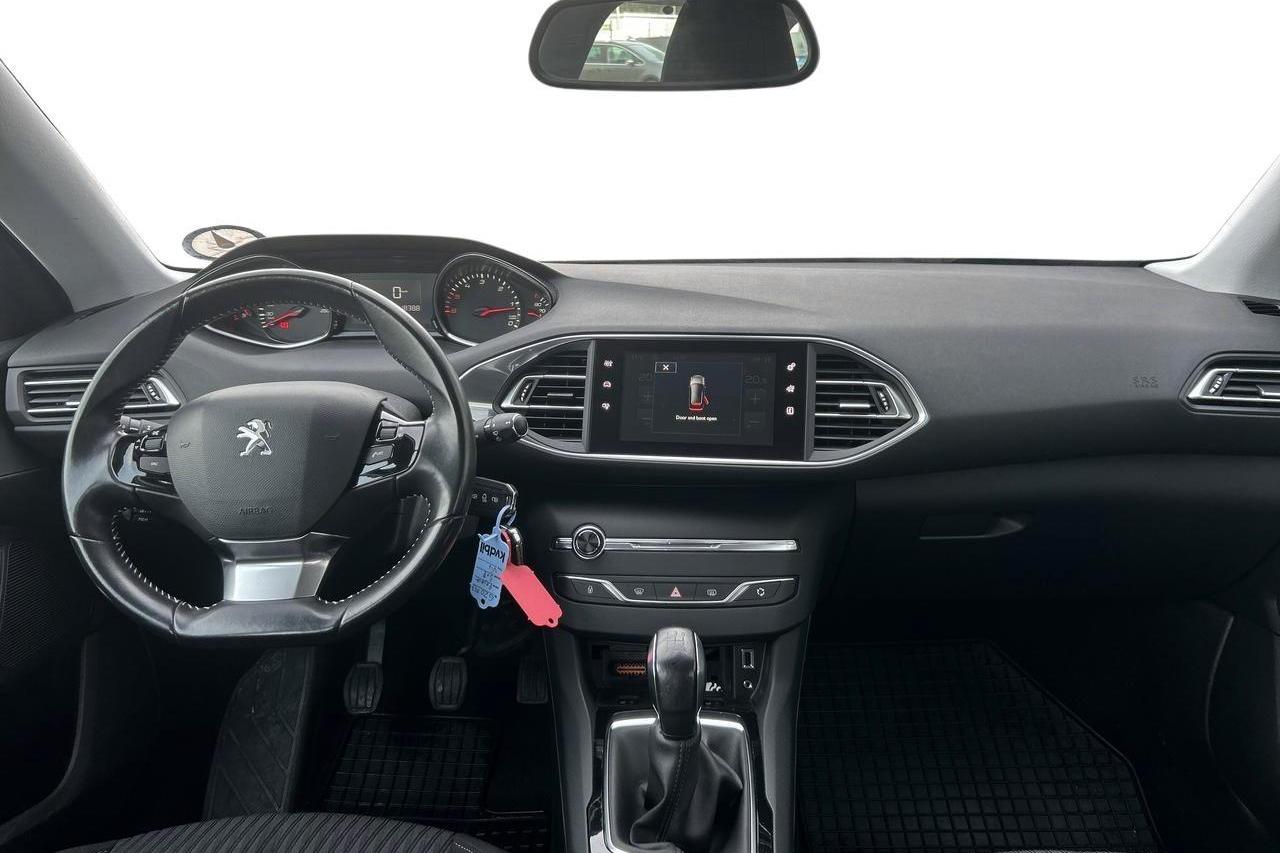 Peugeot 308 SW BlueHDi (100hk) - 5 811 mil - Manuell - vit - 2015