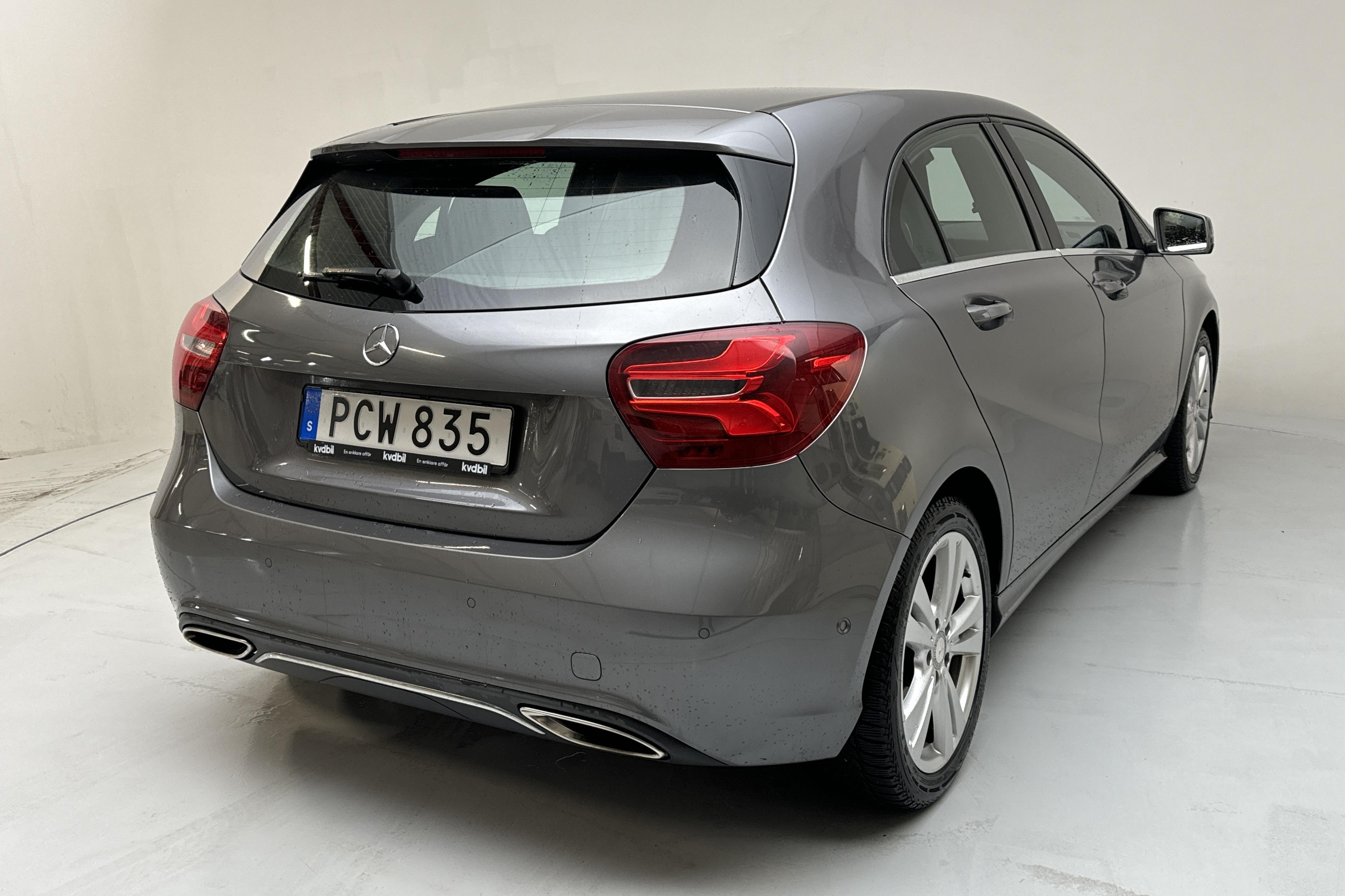 Mercedes A 180 5dr W176 (122hk) - 168 530 km - Käsitsi - Dark Grey - 2017