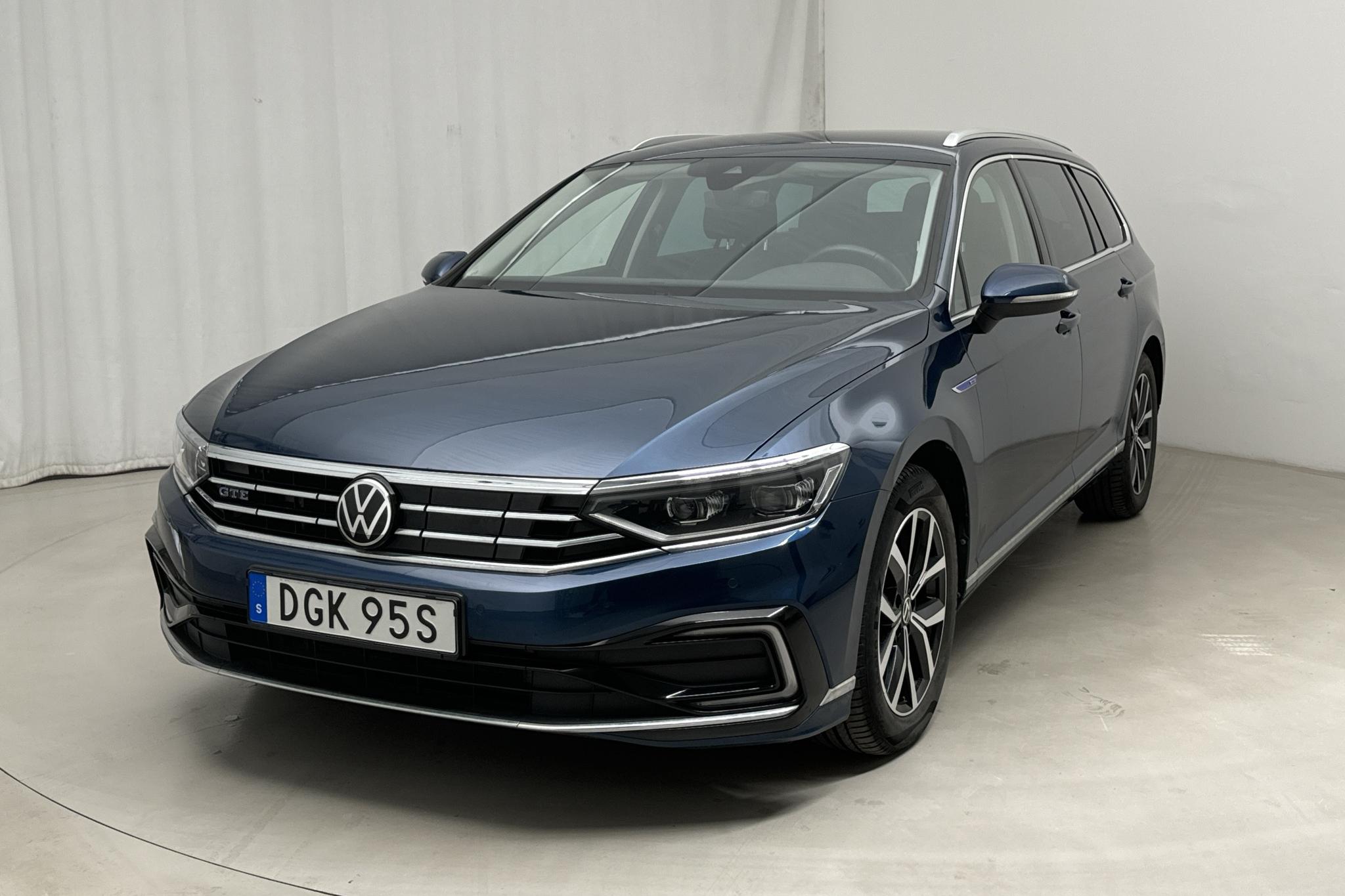 VW Passat 1.4 GTE Sportscombi (218hk) - 56 680 km - Automaatne - sinine - 2021