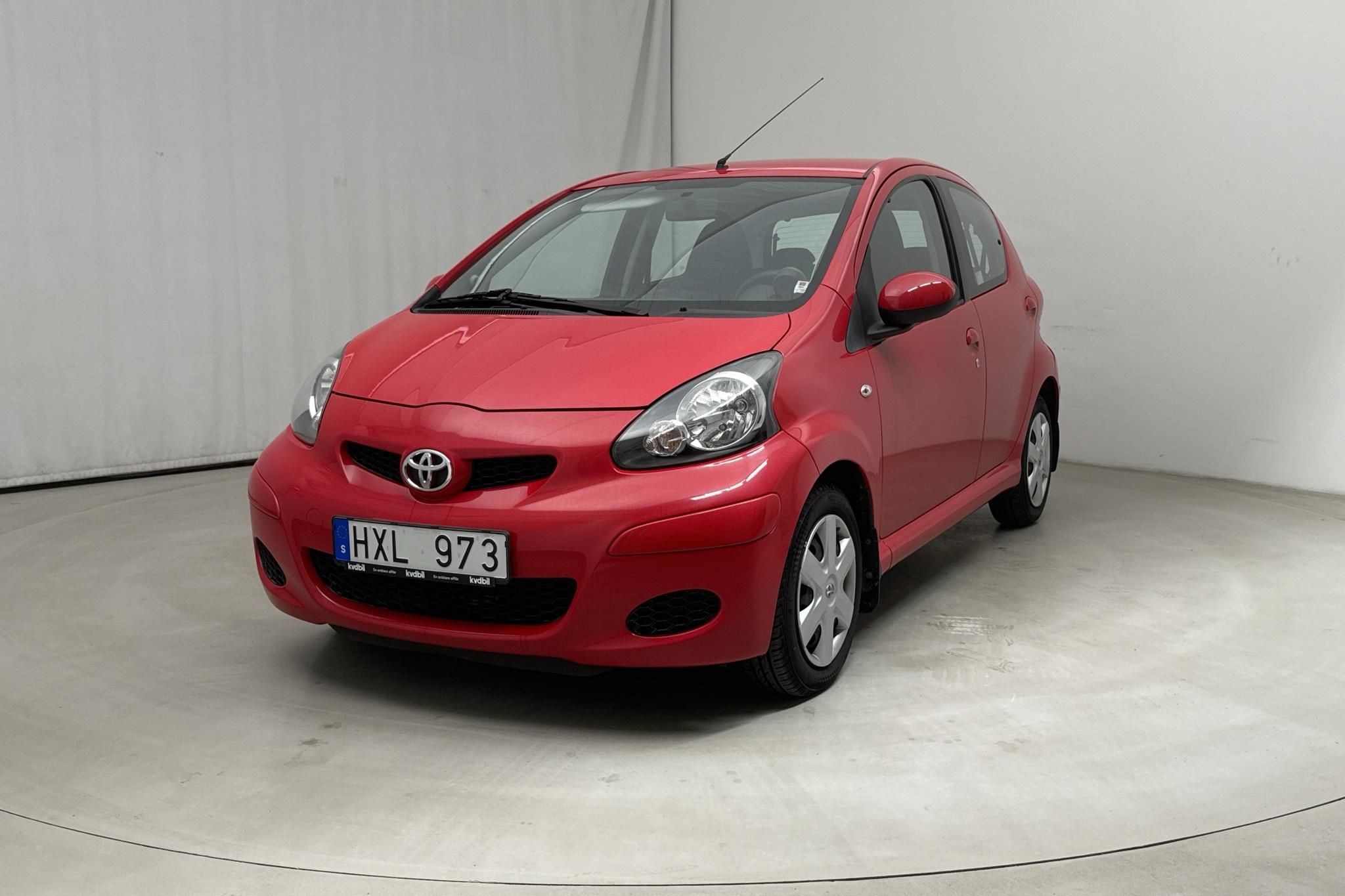 Toyota Aygo 1.0 VVT-i 5dr (68hk) - 80 380 km - Manual - red - 2009