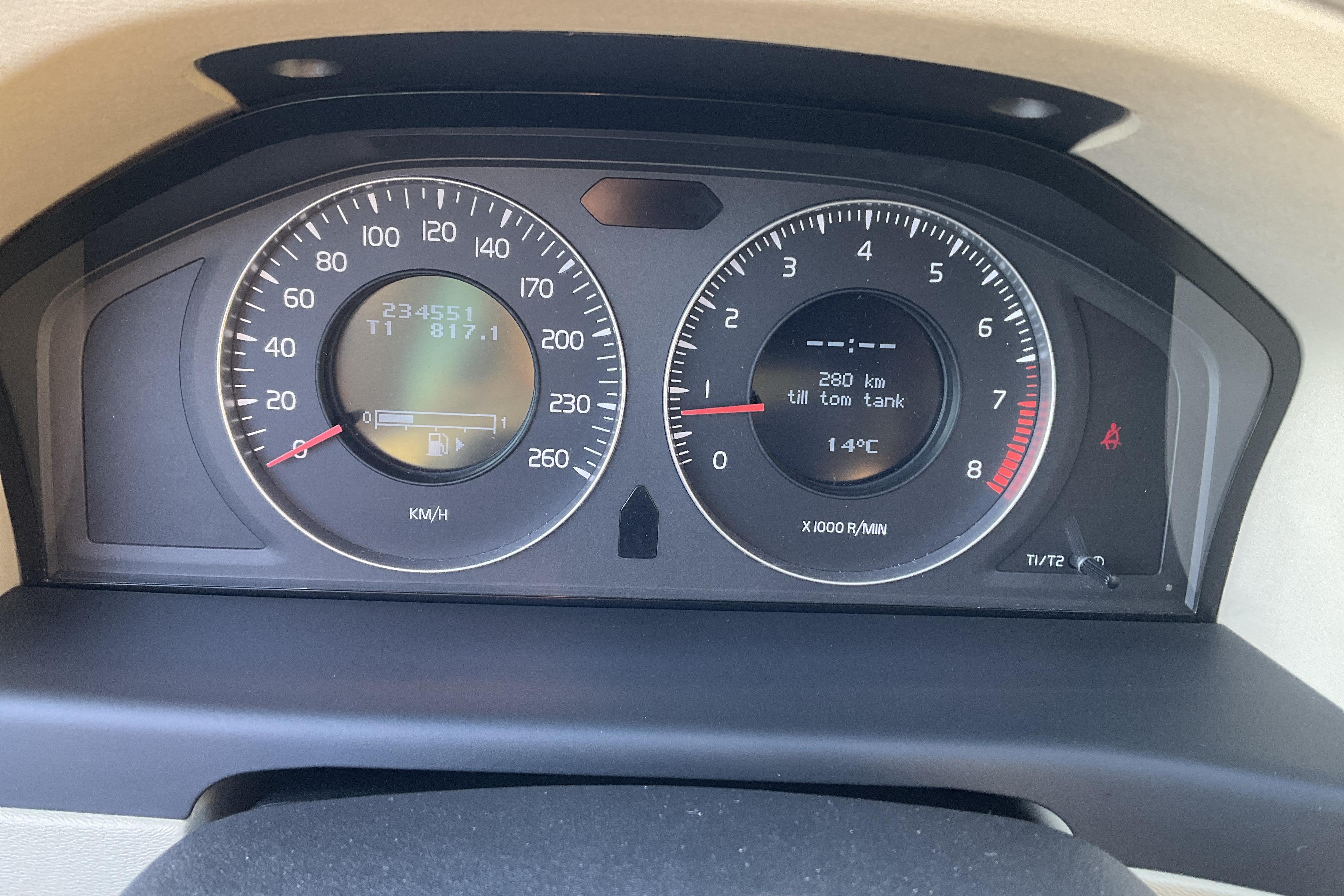 Volvo V70 II 2.0F (145hk) - 234 550 km - Manualna - czarny - 2008