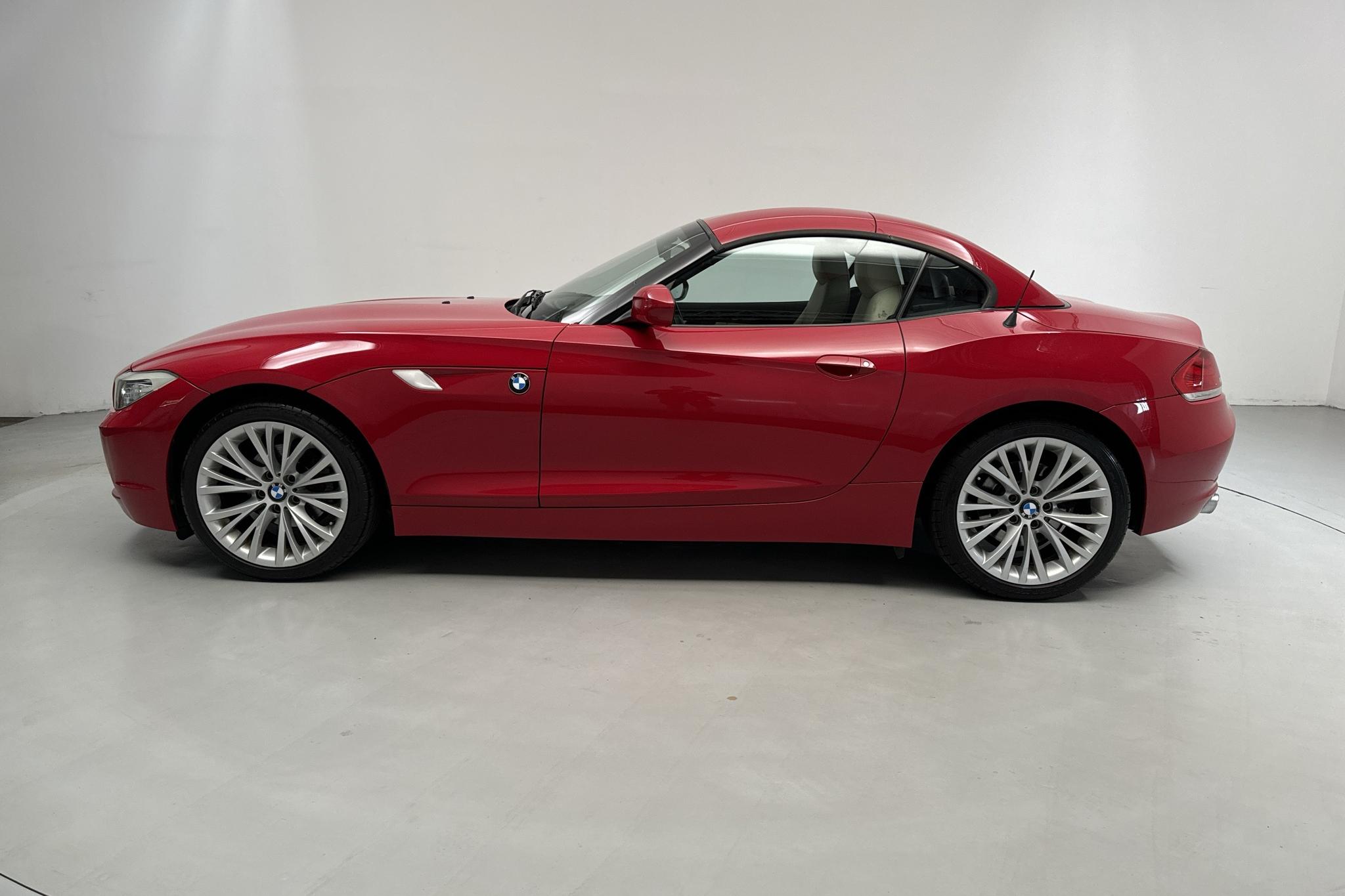 BMW Z4 sDrive 23i Roadster (204hk) - 14 441 mil - Manuell - röd - 2010