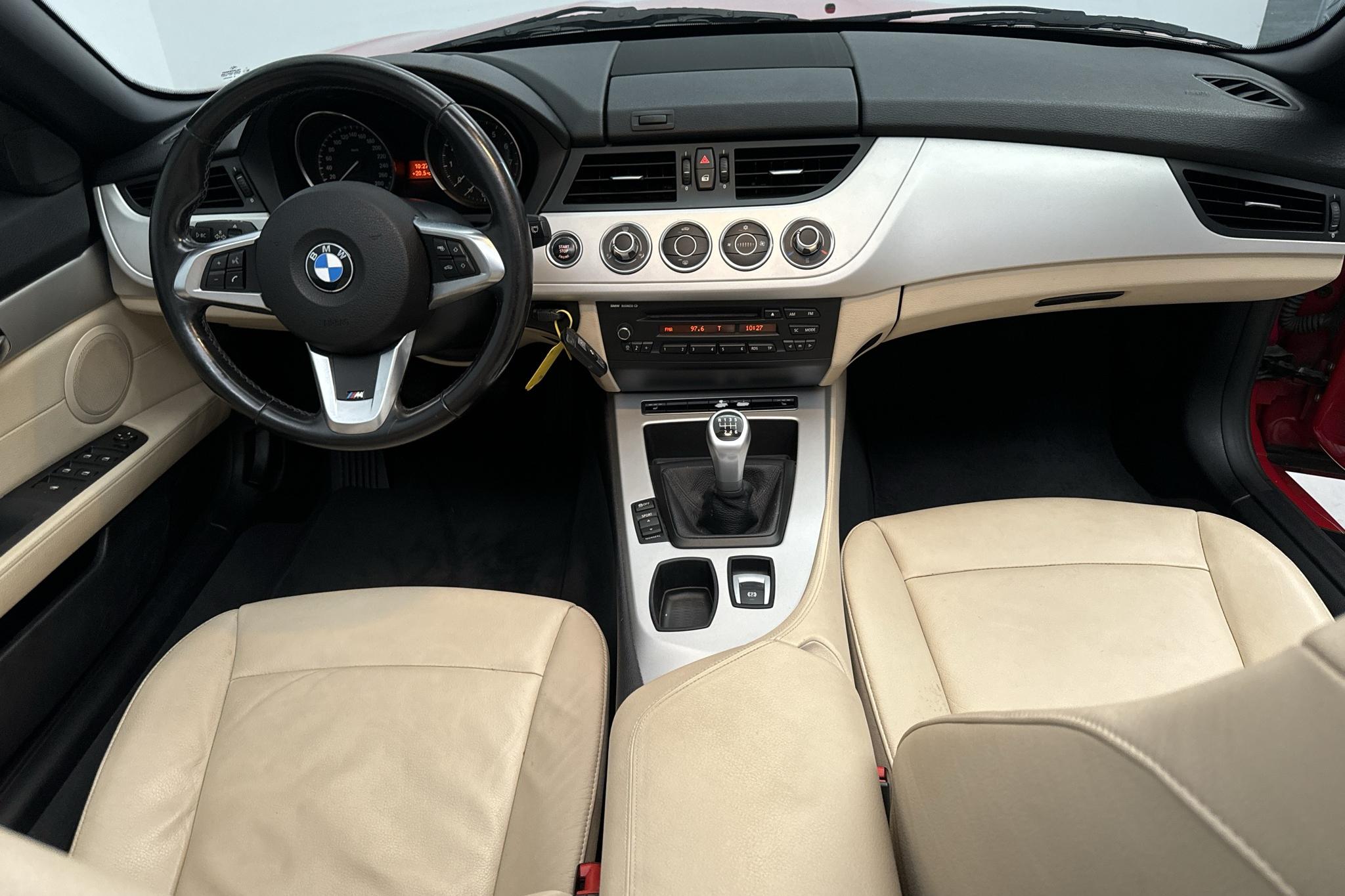 BMW Z4 sDrive 23i Roadster (204hk) - 144 410 km - Manualna - czerwony - 2010