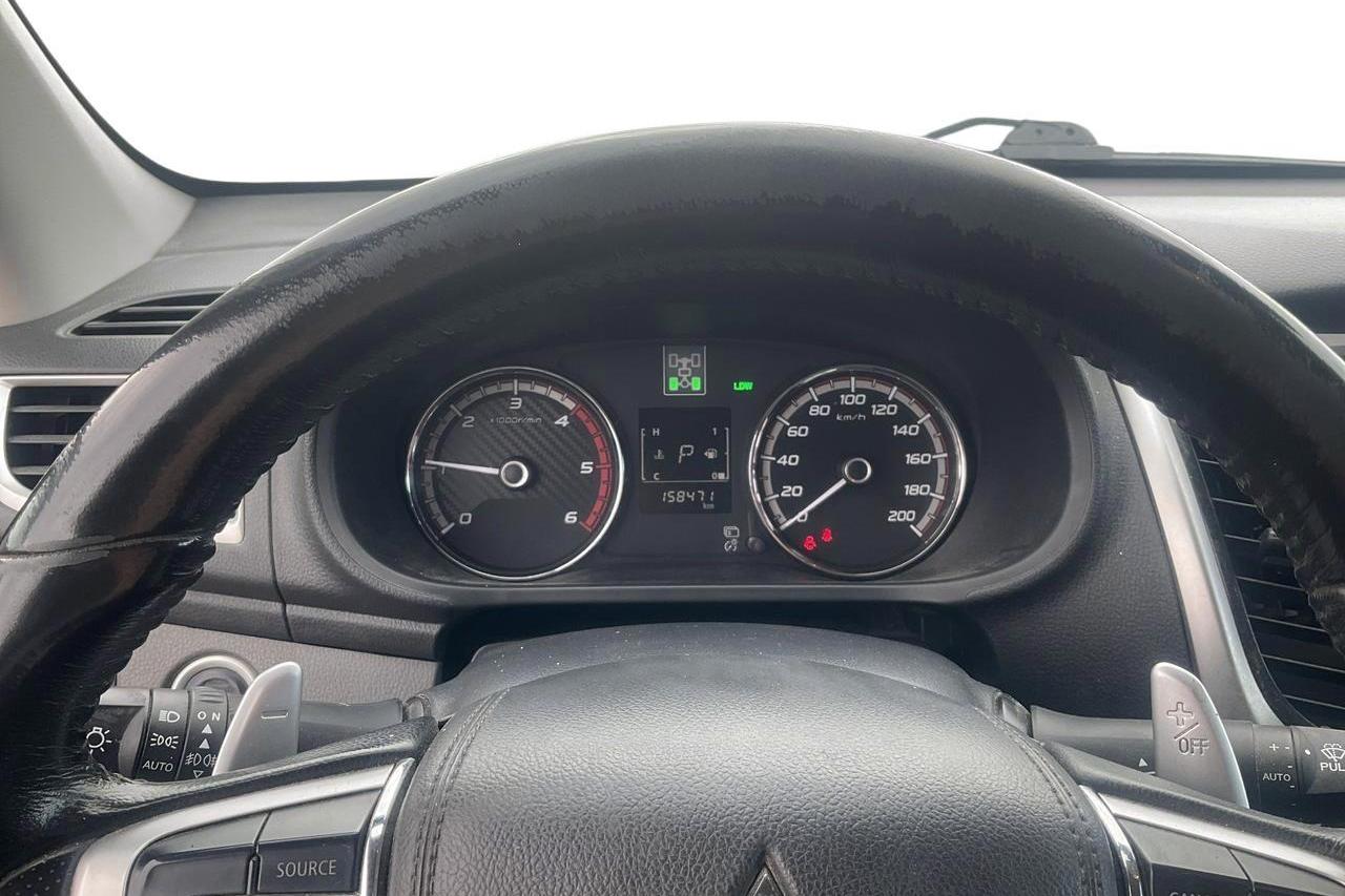 Mitsubishi L200 2.4 DI-D (181hk) - 158 470 km - Automatic - white - 2019