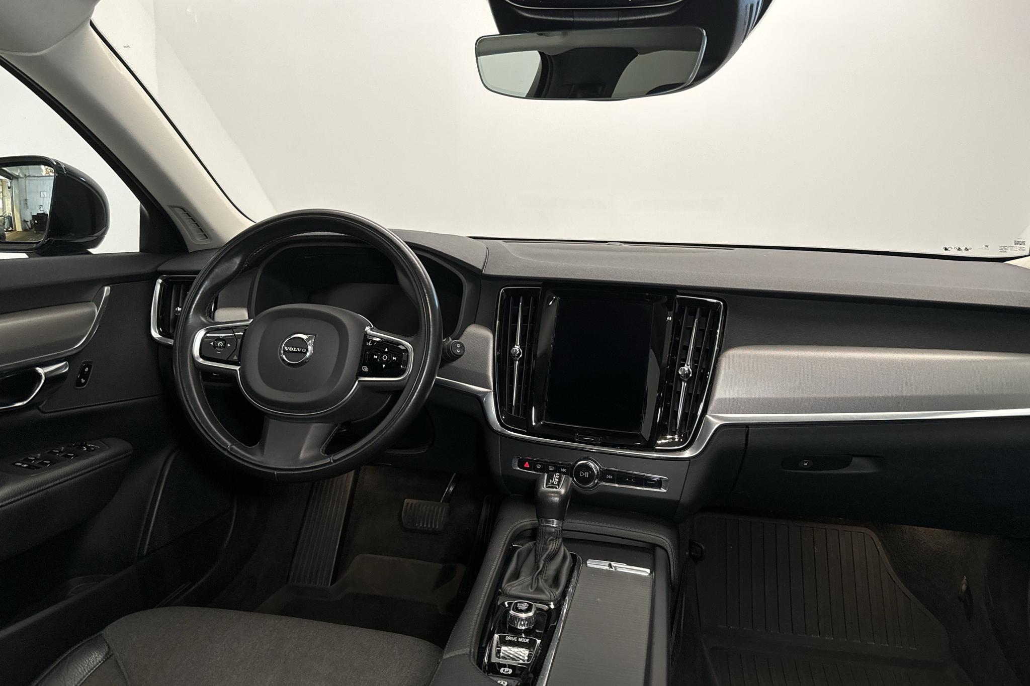 Volvo V90 D4 (190hk) - 10 196 mil - Automat - svart - 2021