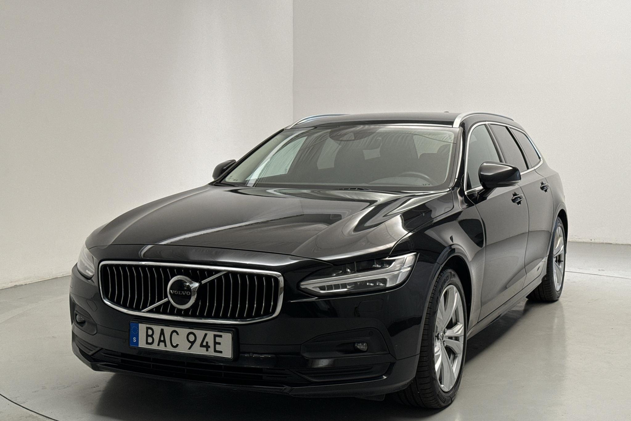 Volvo V90 D4 (190hk) - 10 196 mil - Automat - svart - 2021