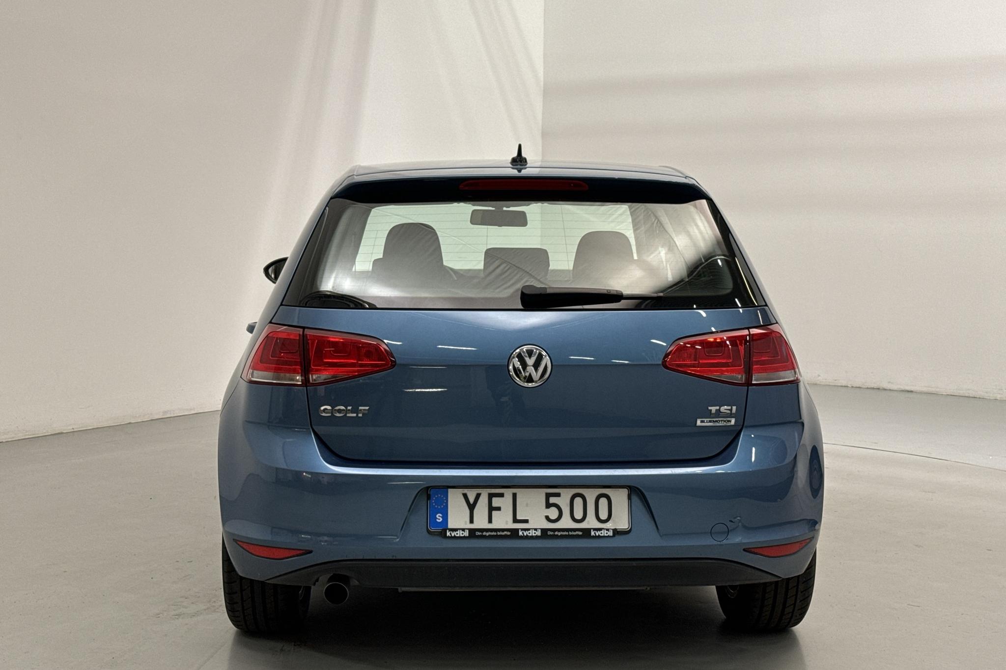 VW Golf VII 1.2 TSI 5dr (110hk) - 4 004 mil - Manuell - blå - 2017