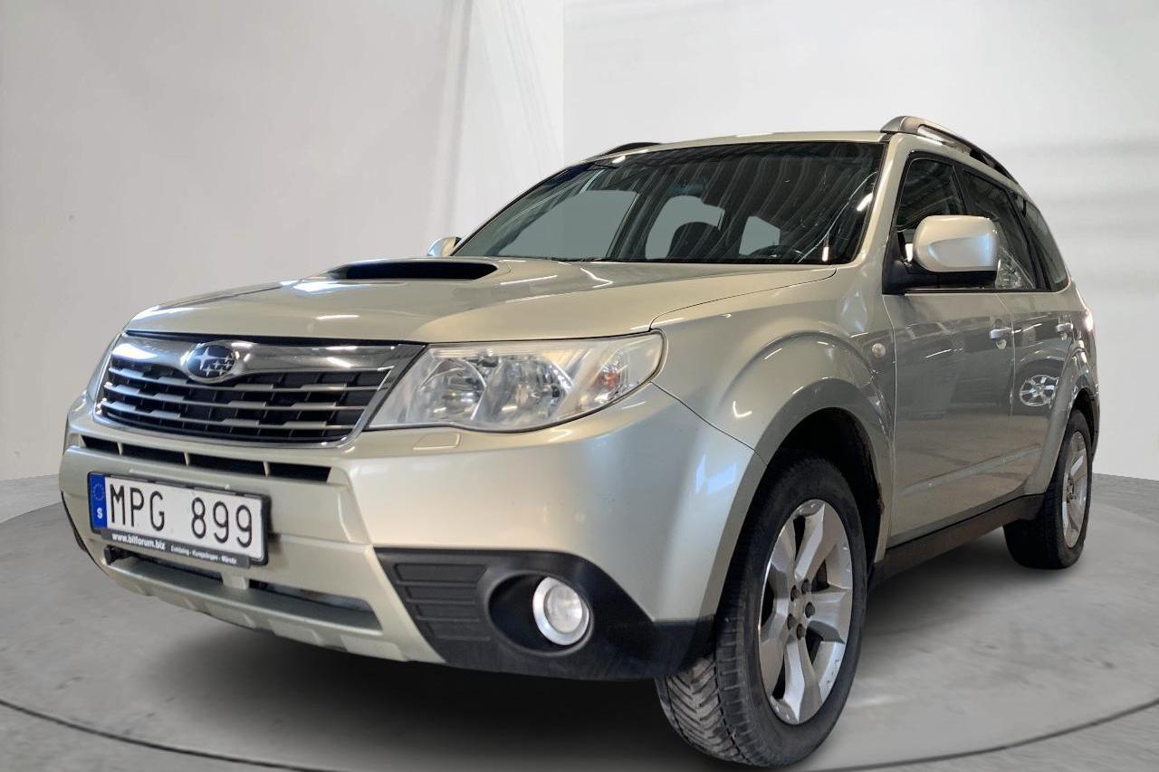 Subaru Forester 2.0D (147hk) - 299 840 km - Manual - Light Yellow - 2010