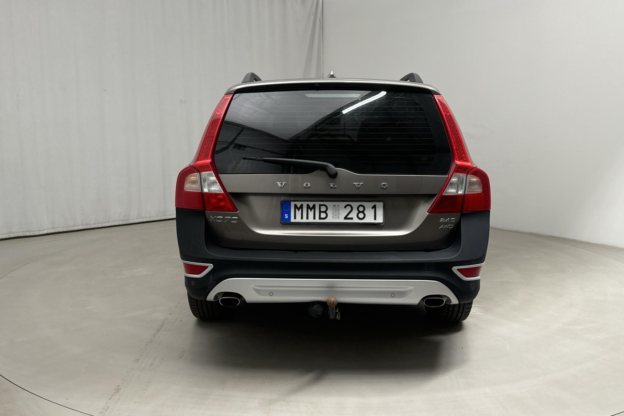 Volvo XC70 II 2.4D AWD (163hk) - 217 790 km - Automatic - gray - 2010