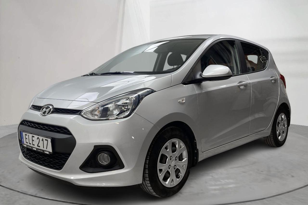 Hyundai i10 1.0 (66hk) - 21 480 km - Manualna - srebro - 2015