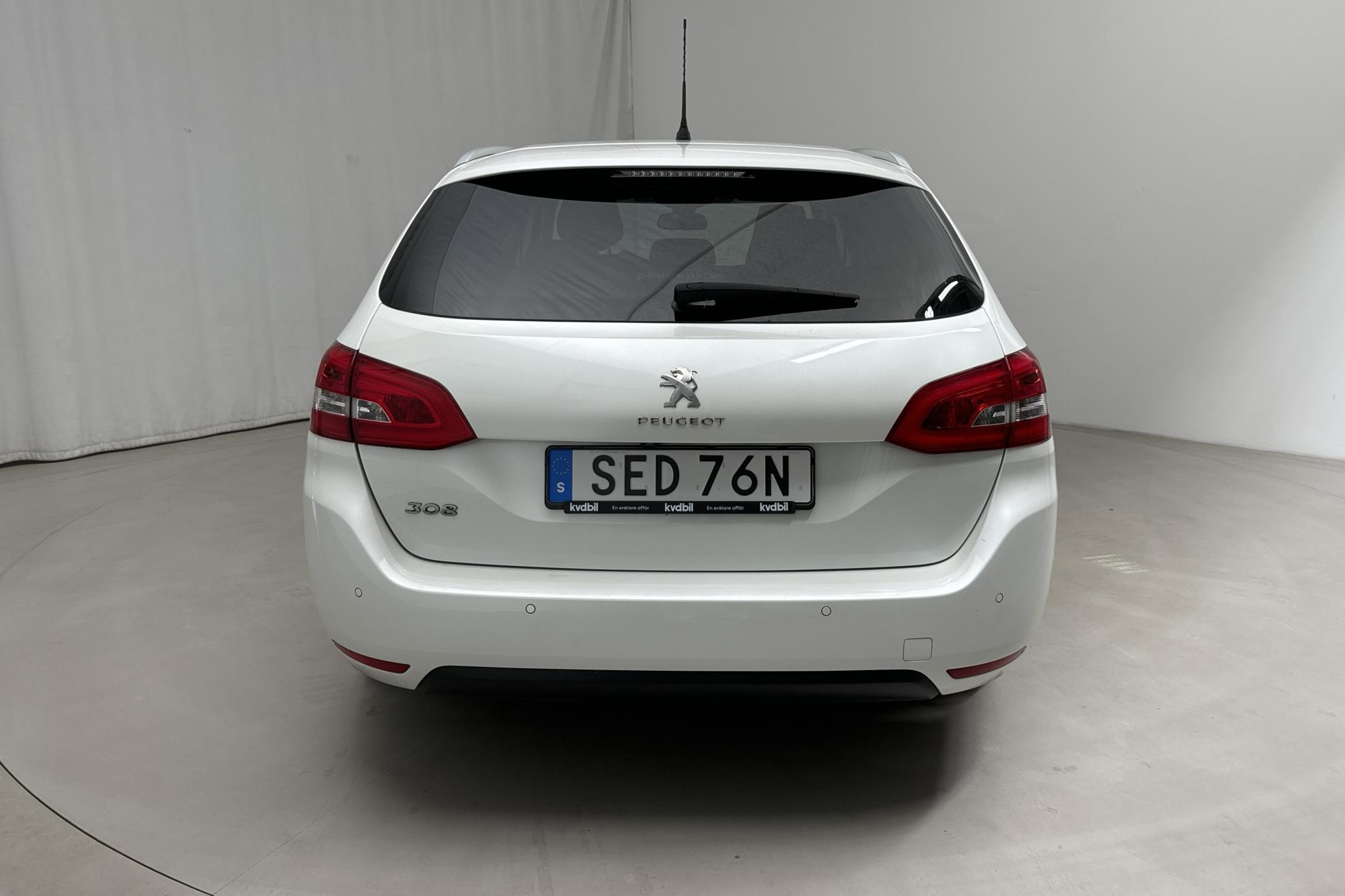 Peugeot 308 SW PureTech (130hk) - 90 540 km - Automatic - white - 2021