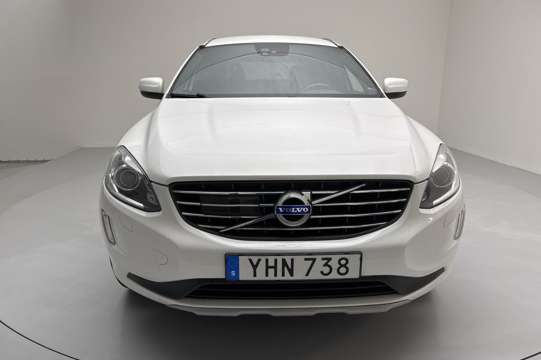 Volvo XC60 D4 AWD (190hk) - 182 500 km - Automaattinen - valkoinen - 2017