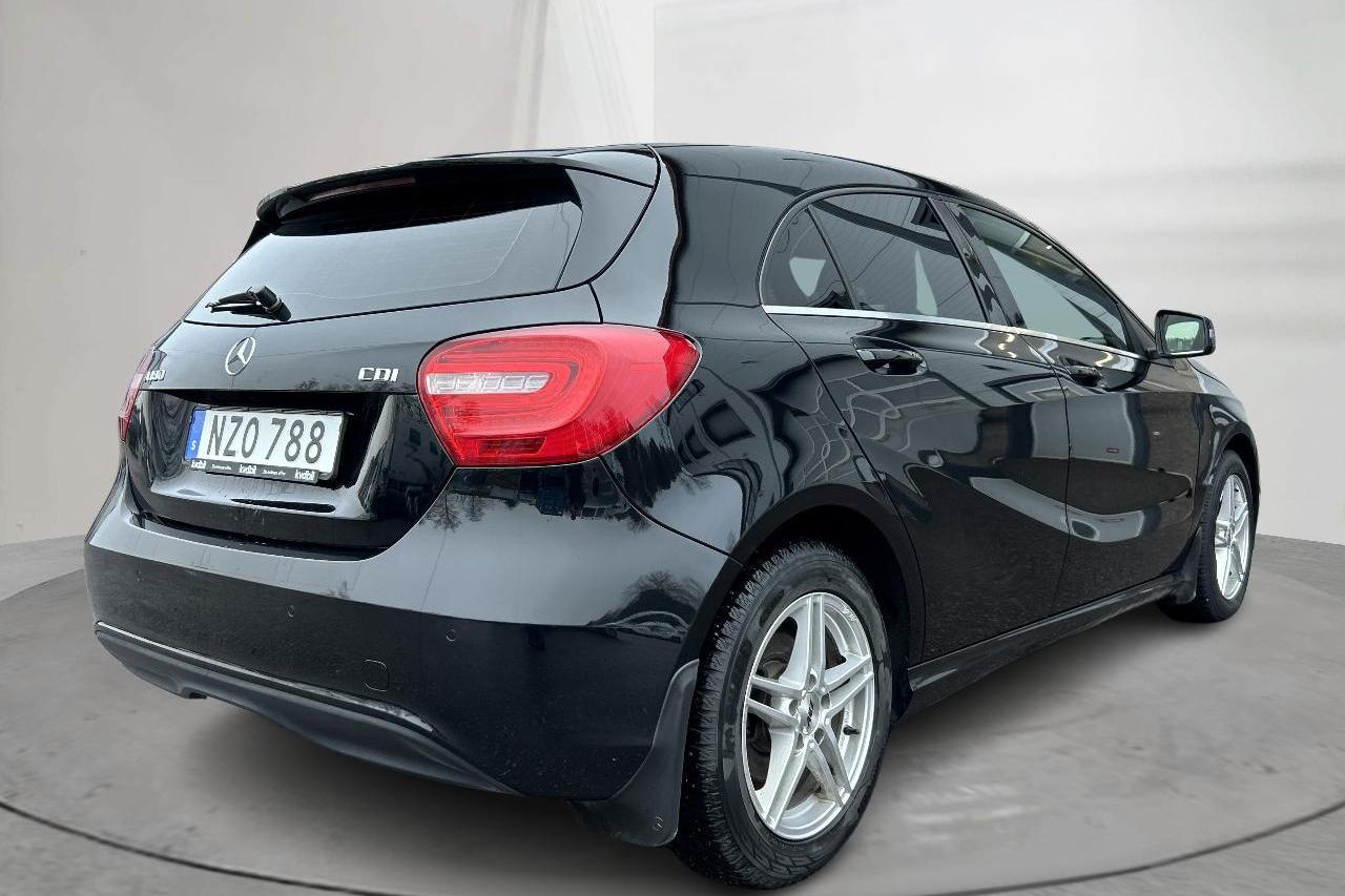 Mercedes A 180 CDI 5dr W176 (109hk) - 8 493 mil - Automat - svart - 2013