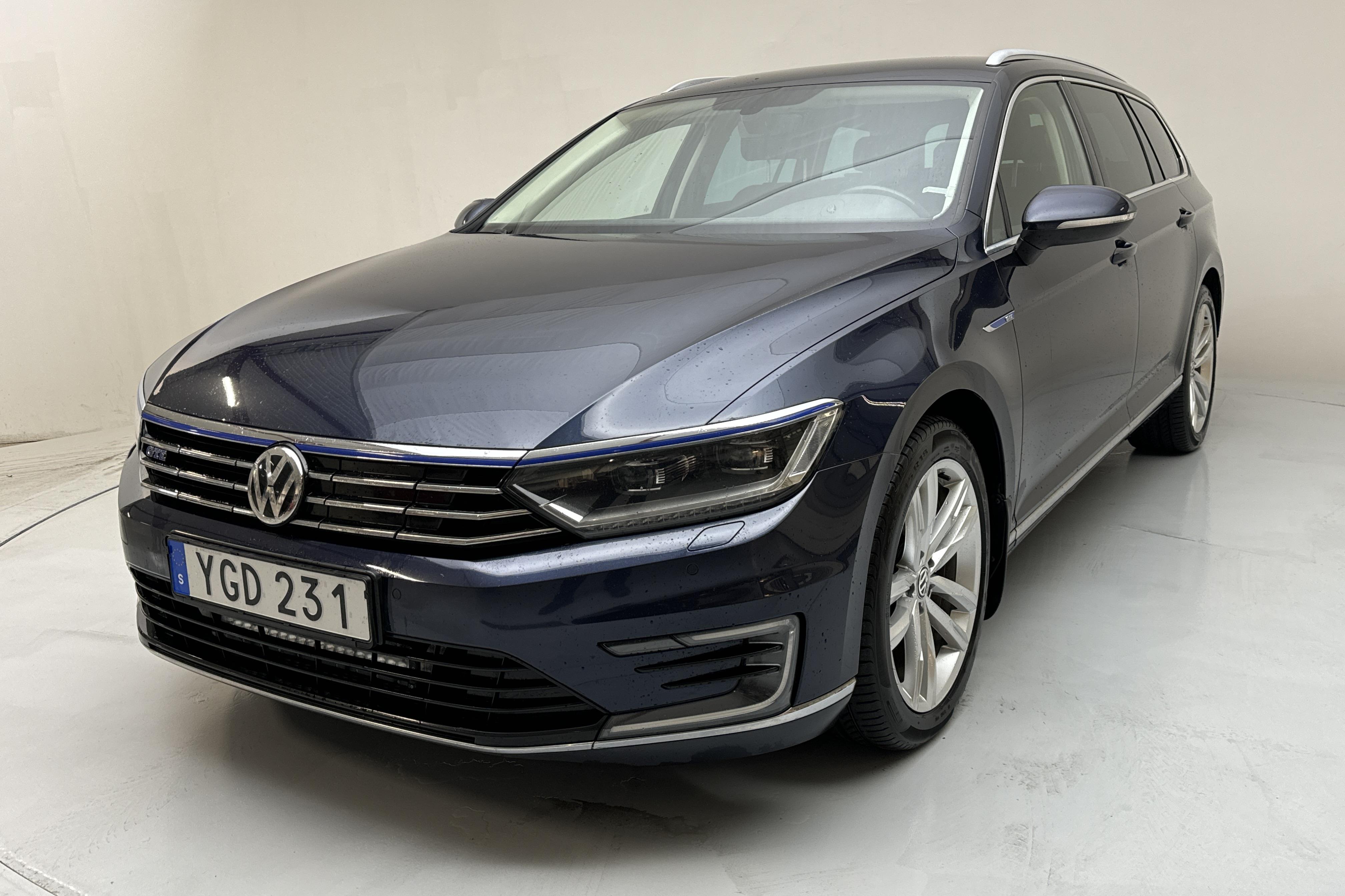 VW Passat 1.4 Plug-in-Hybrid Sportscombi (218hk) - 15 373 mil - Automat - Dark Blue - 2017