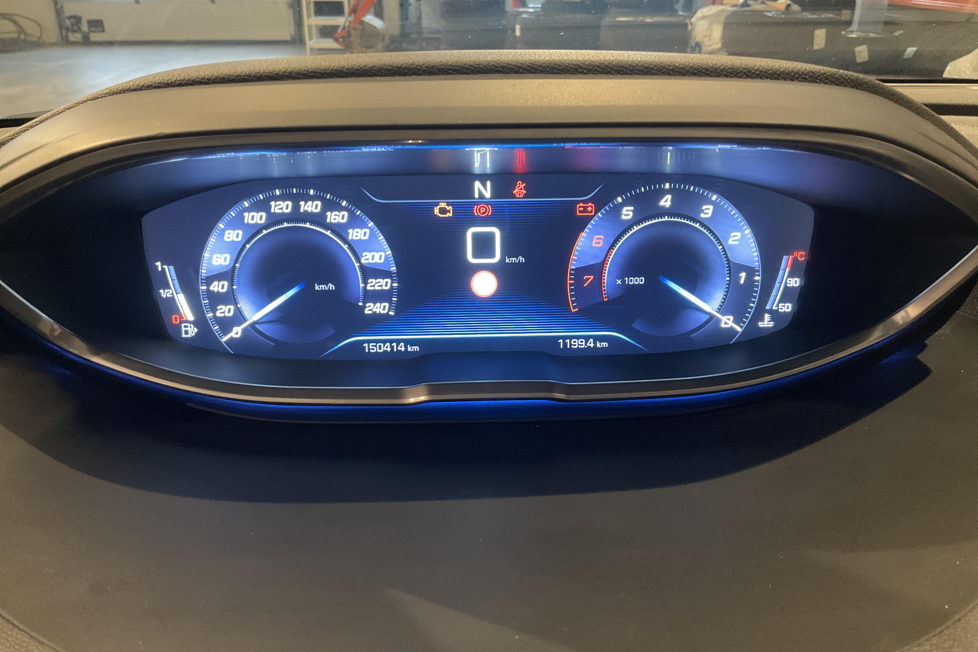 Peugeot 3008 1.2 PureTech (130hk) - 150 410 km - Automatic - 2017