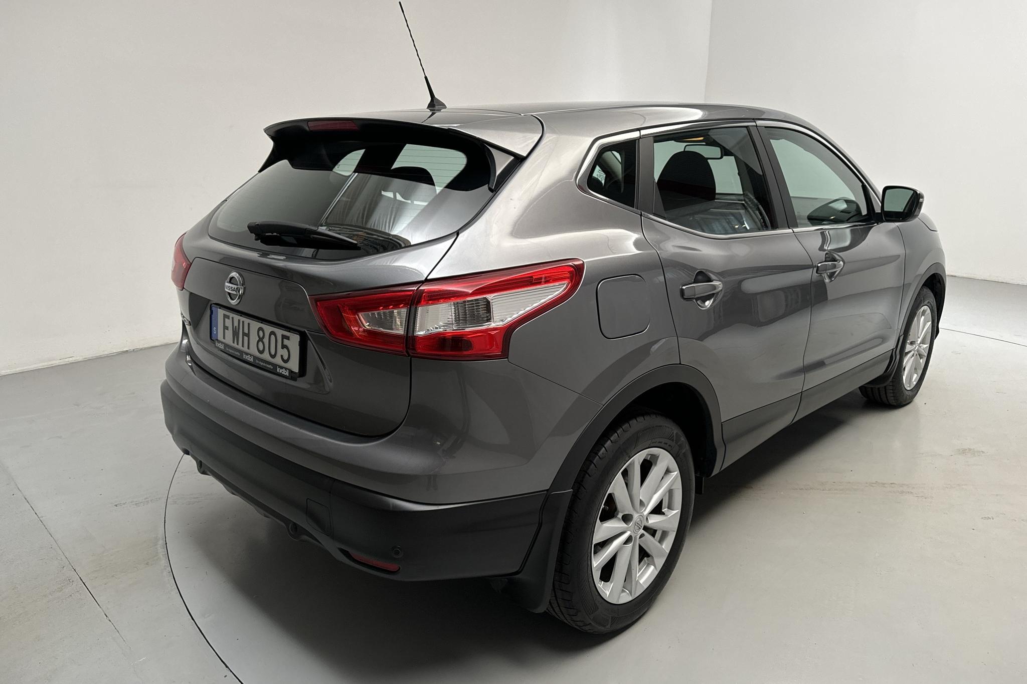 Nissan Qashqai 1.2 (115hk) - 115 710 km - Automatic - gray - 2015