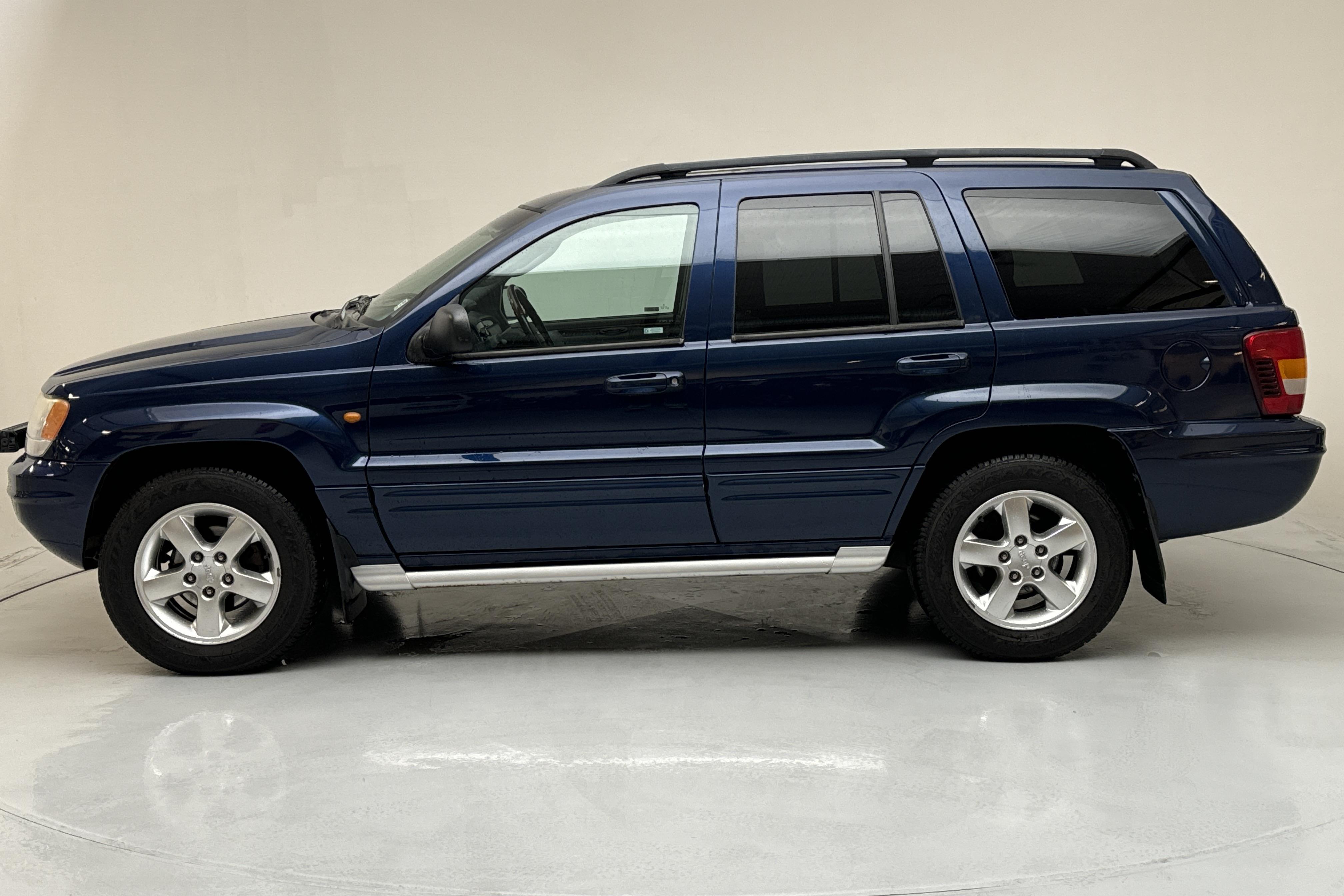 Jeep Grand Cherokee 4.7 (258hk) - 174 750 km - Automaatne - sinine - 2002