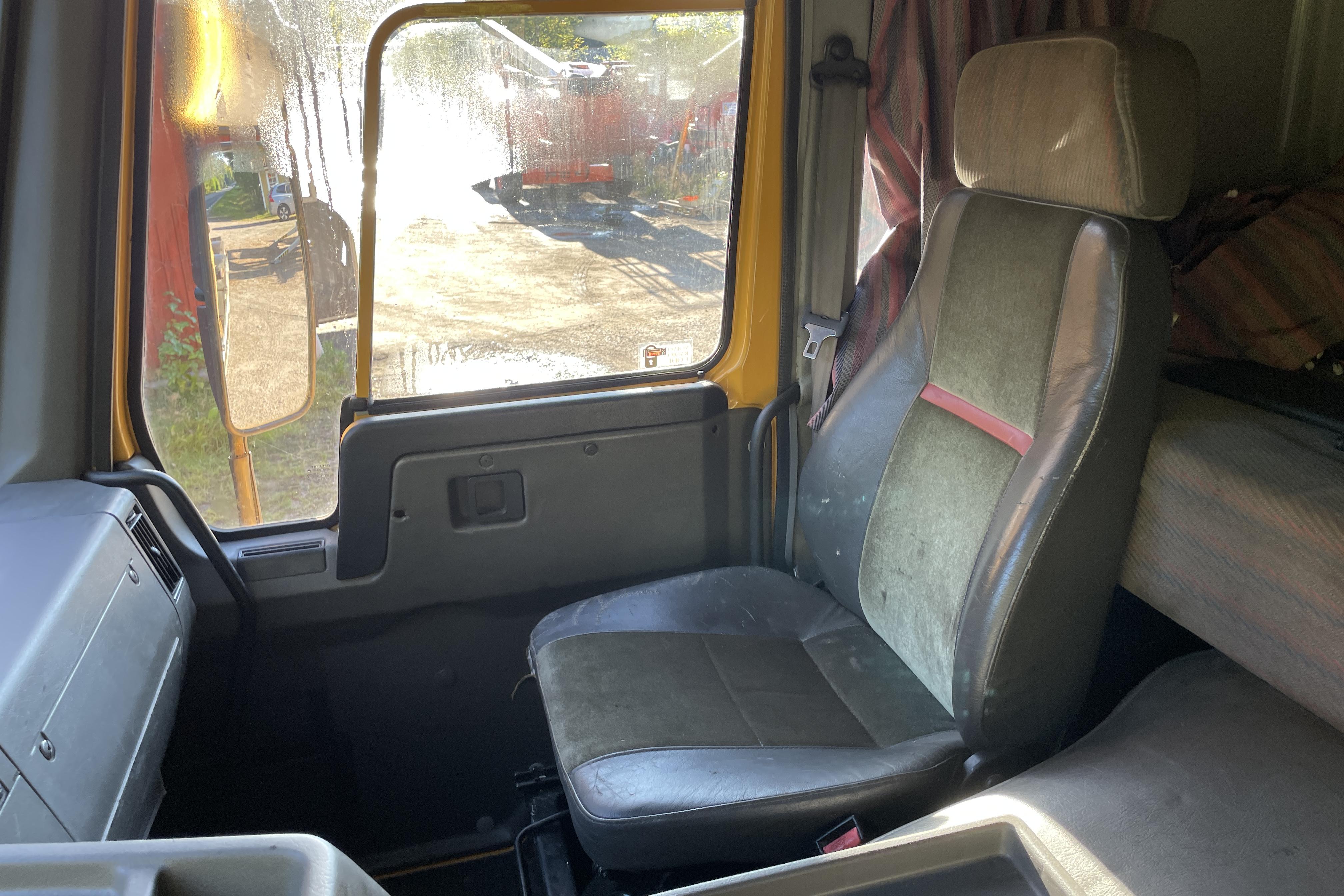 Volvo FL7 - 367 678 km - Manual - 1994