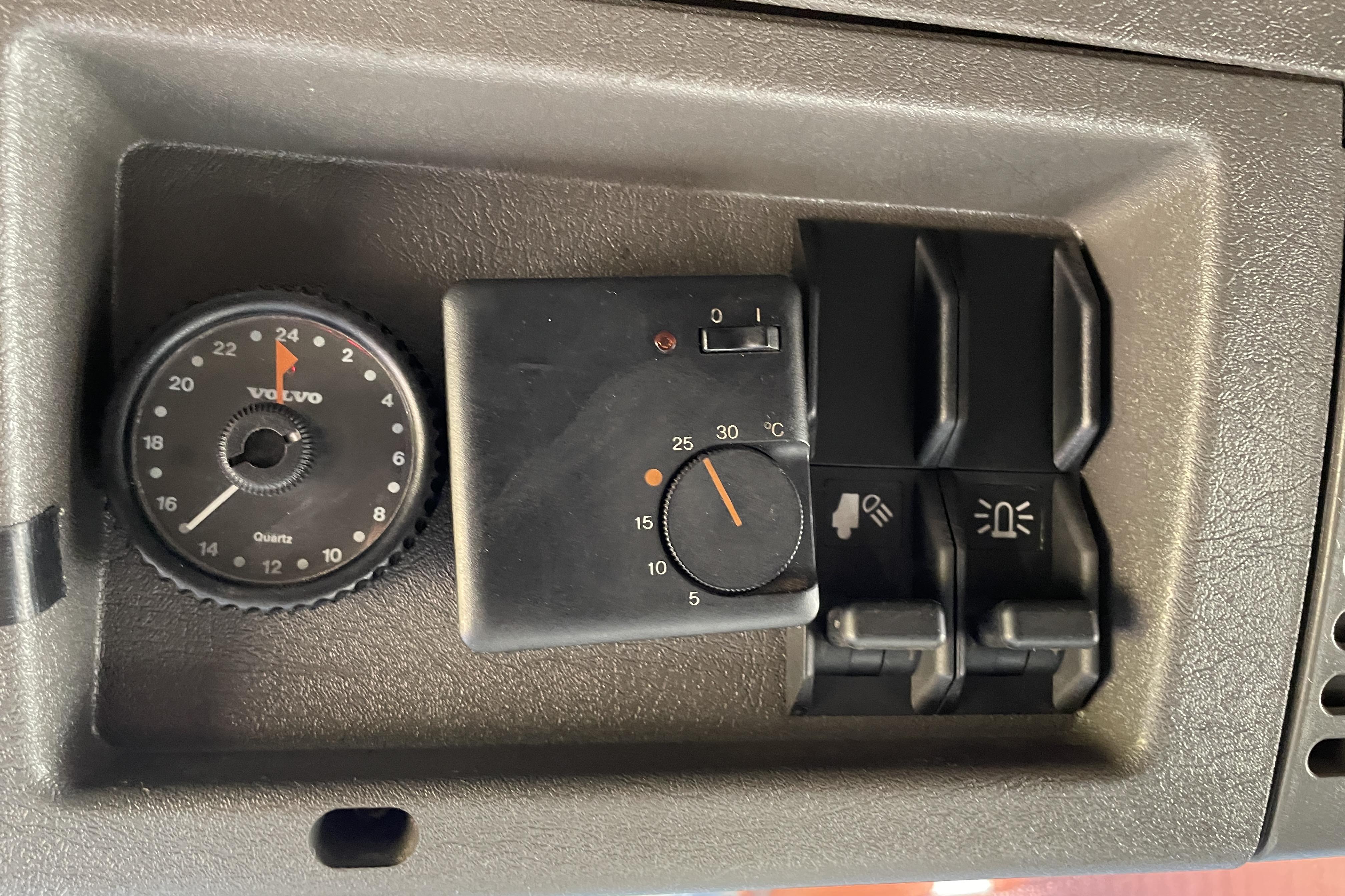 Volvo FL7 - 367 678 km - Manualna - 1994