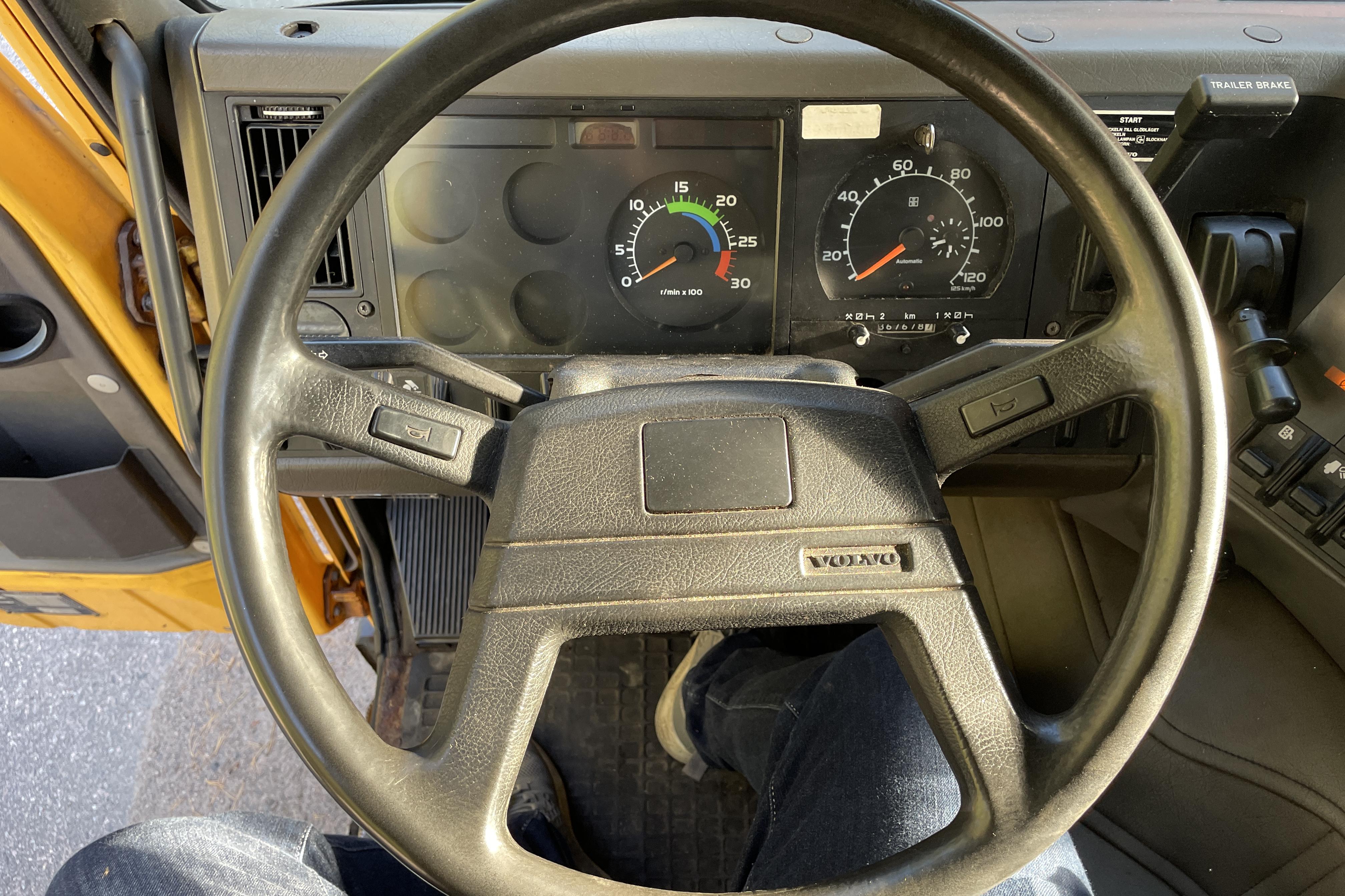 Volvo FL7 - 367 678 km - Manual - 1994