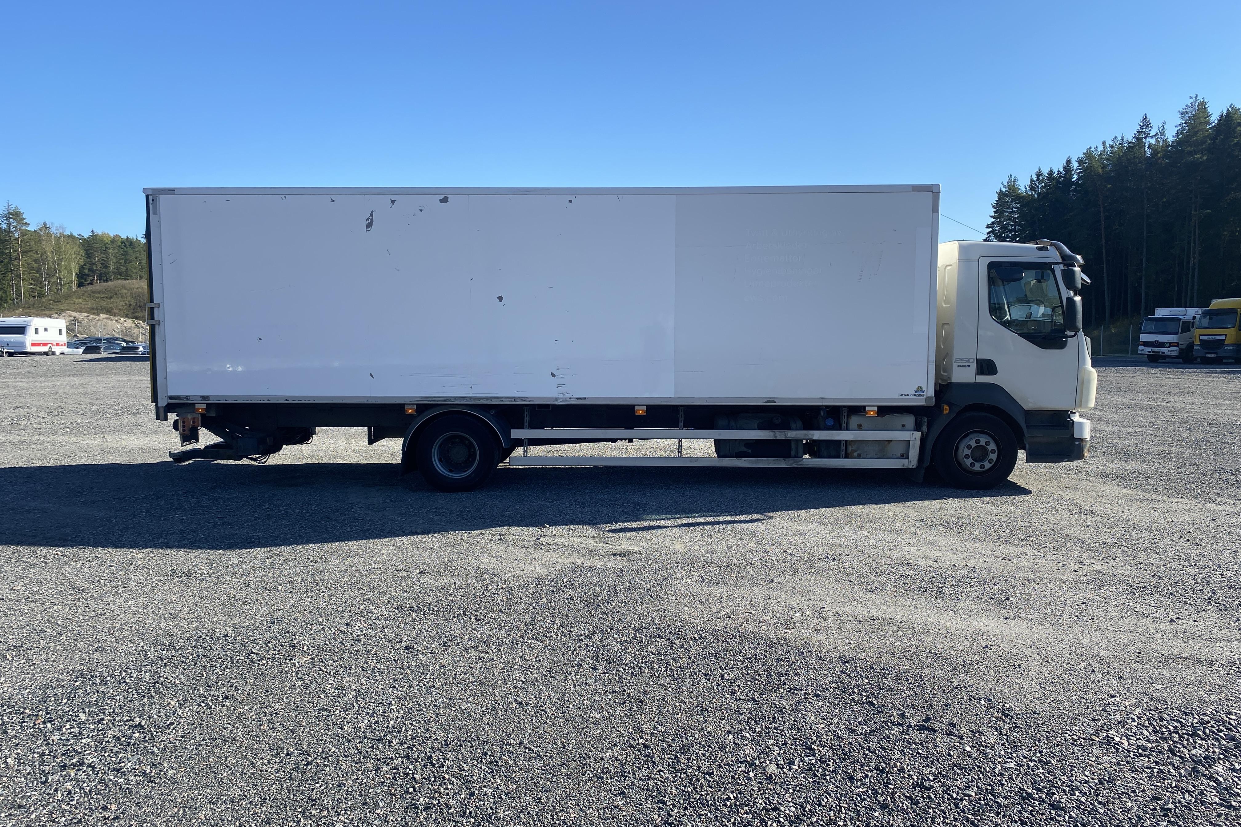 Volvo FL250 - 324 660 km - Automaatne - valge - 2017