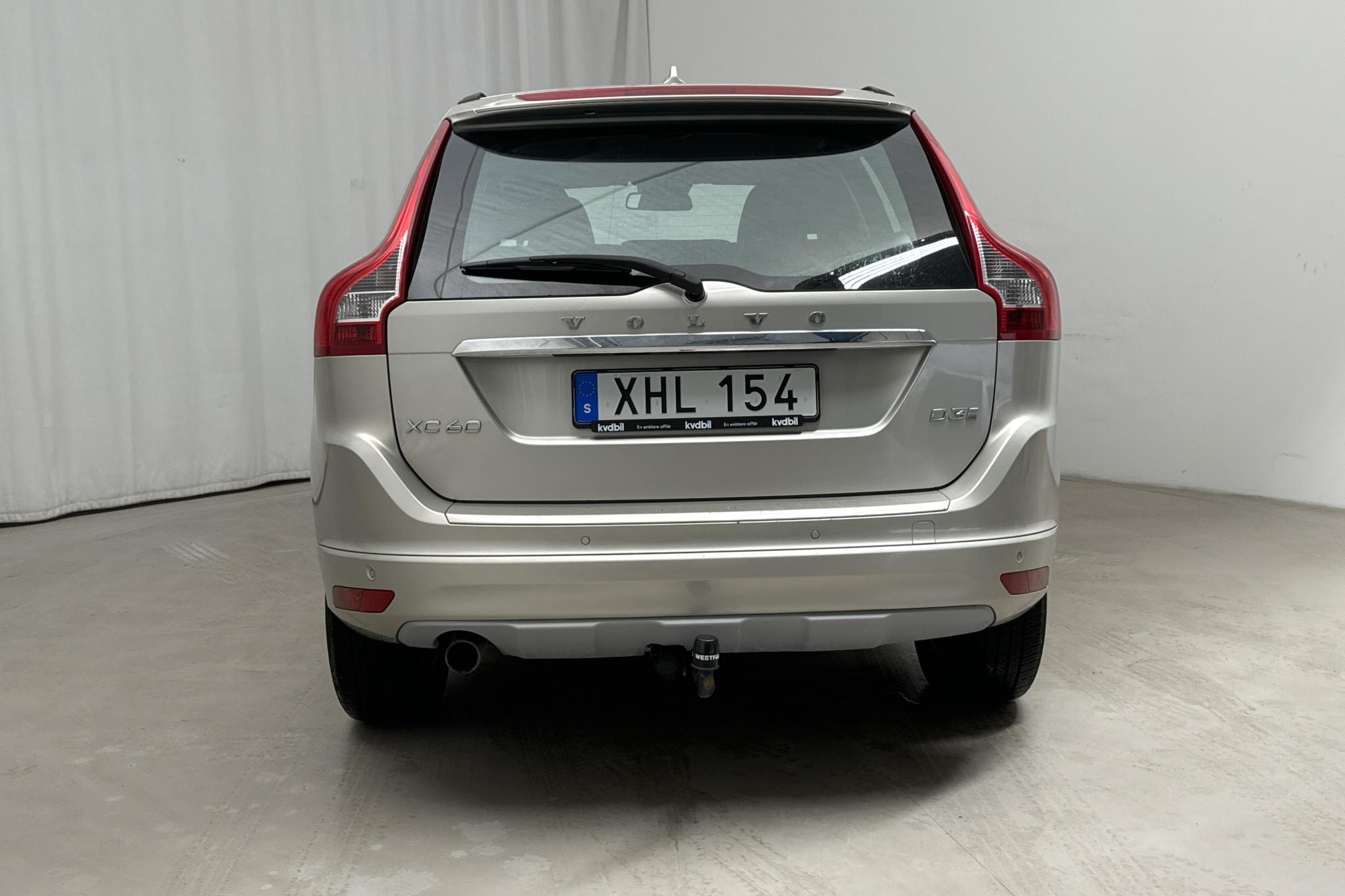 Volvo XC60 D3 2WD (150hk) - 17 598 mil - Manuell - Light Brown - 2017