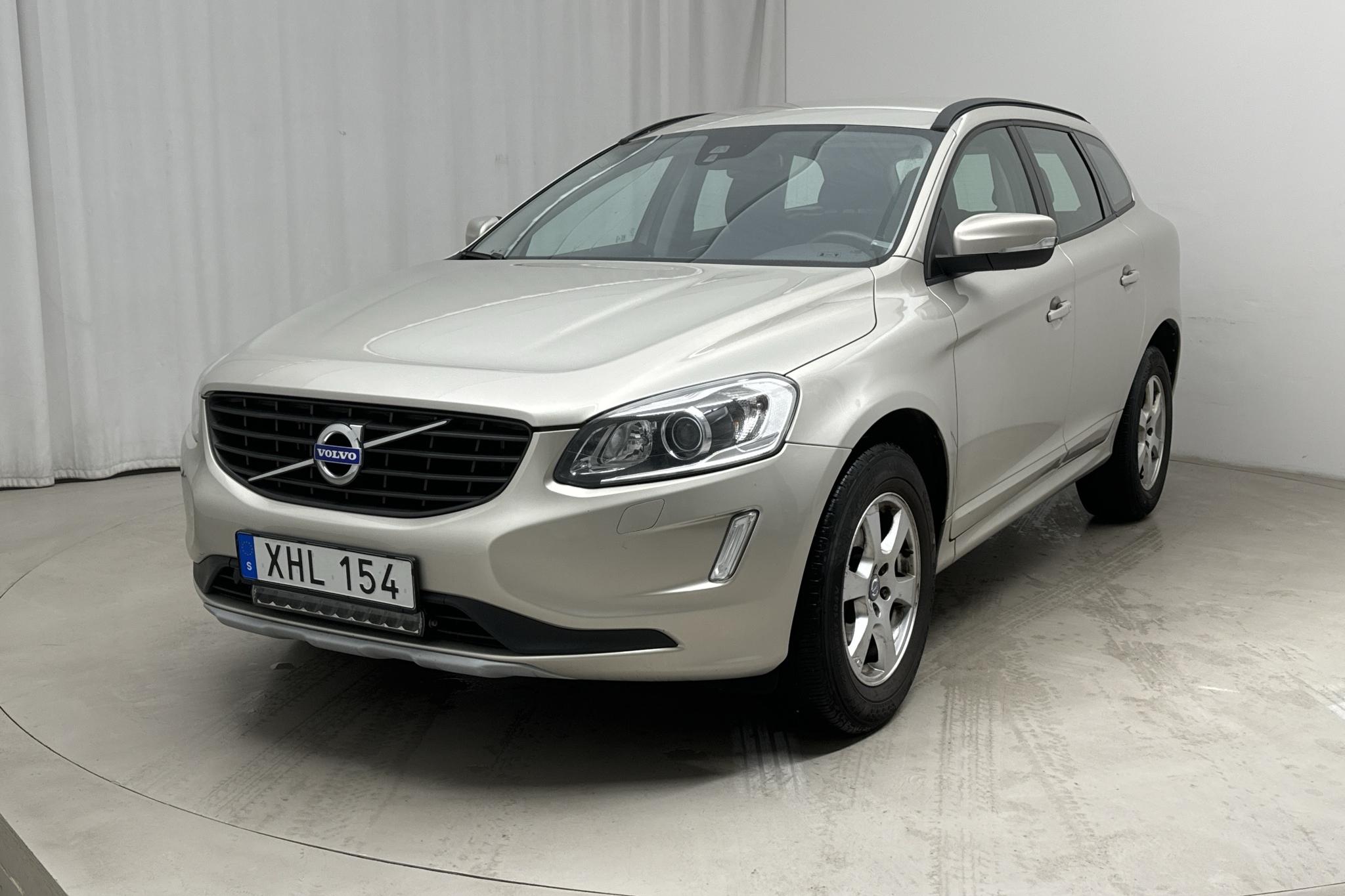 Volvo XC60 D3 2WD (150hk) - 17 598 mil - Manuell - Light Brown - 2017