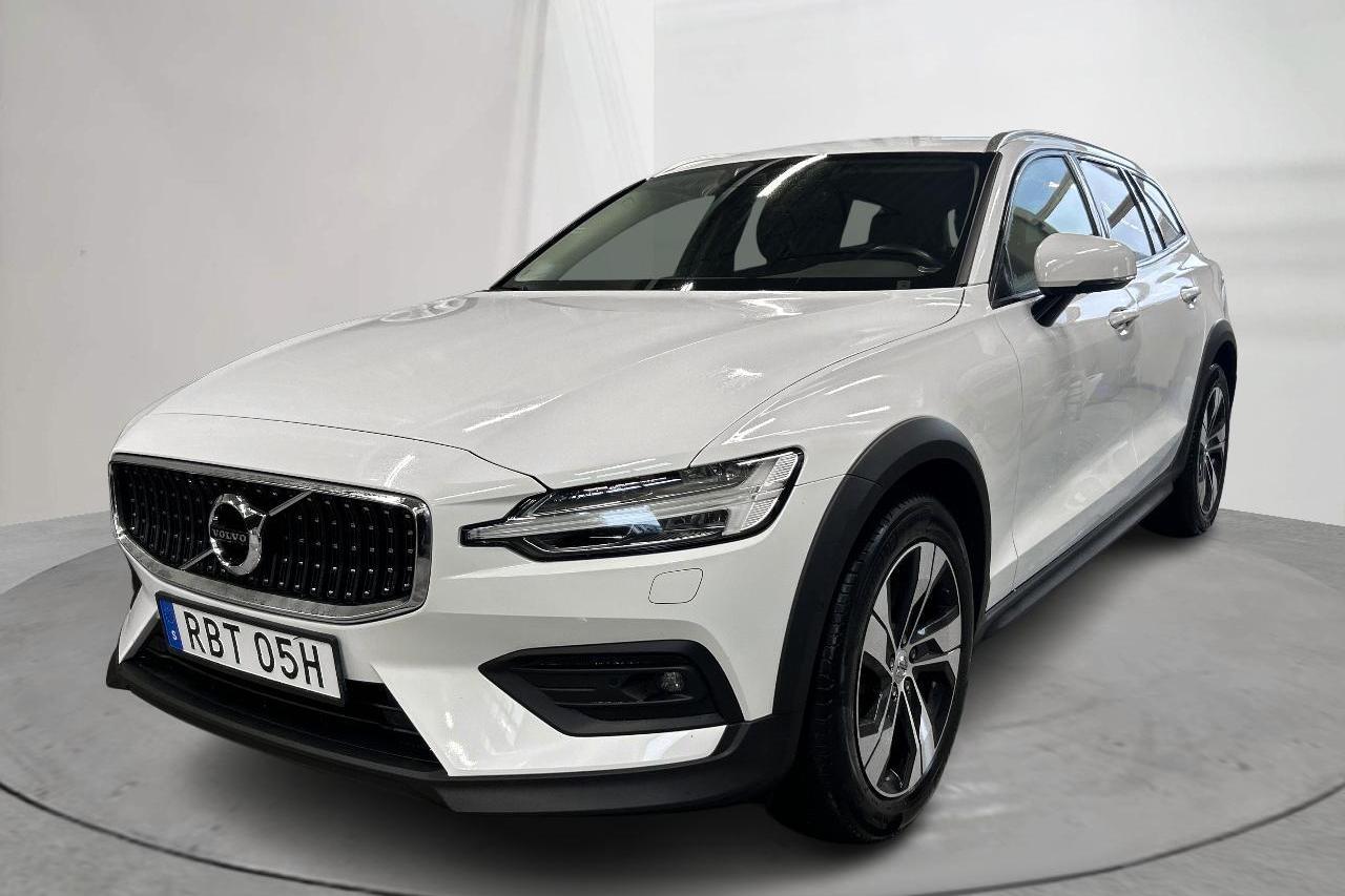 Volvo V60 B4 Cross Country AWD Mildhybrid, Diesel (197hk) - 88 100 km - Automaattinen - valkoinen - 2021