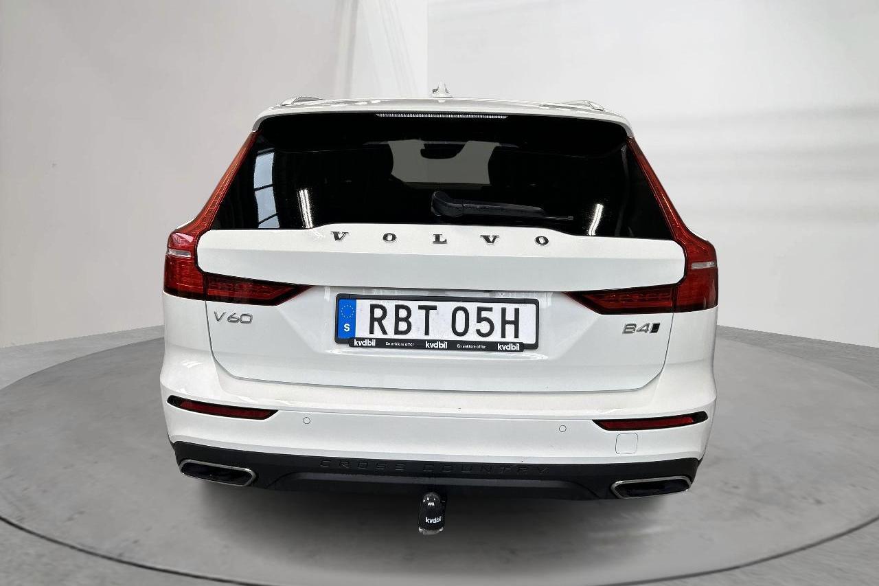 Volvo V60 B4 Cross Country AWD Mildhybrid, Diesel (197hk) - 88 100 km - Automatic - white - 2021