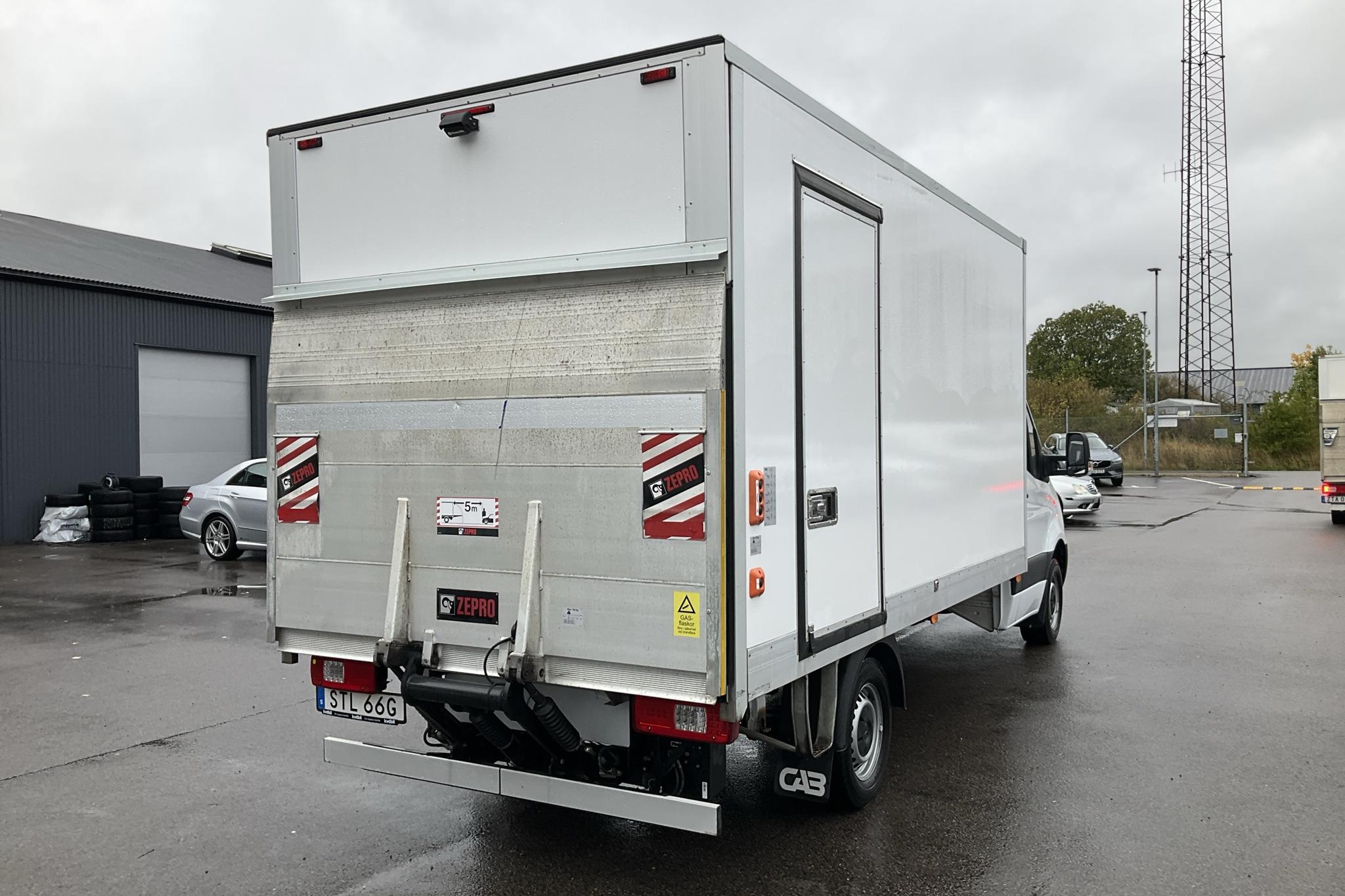 Mercedes Sprinter 317 CDI Volymskåp RWD (170hk) - 38 370 km - Automatyczna - biały - 2023