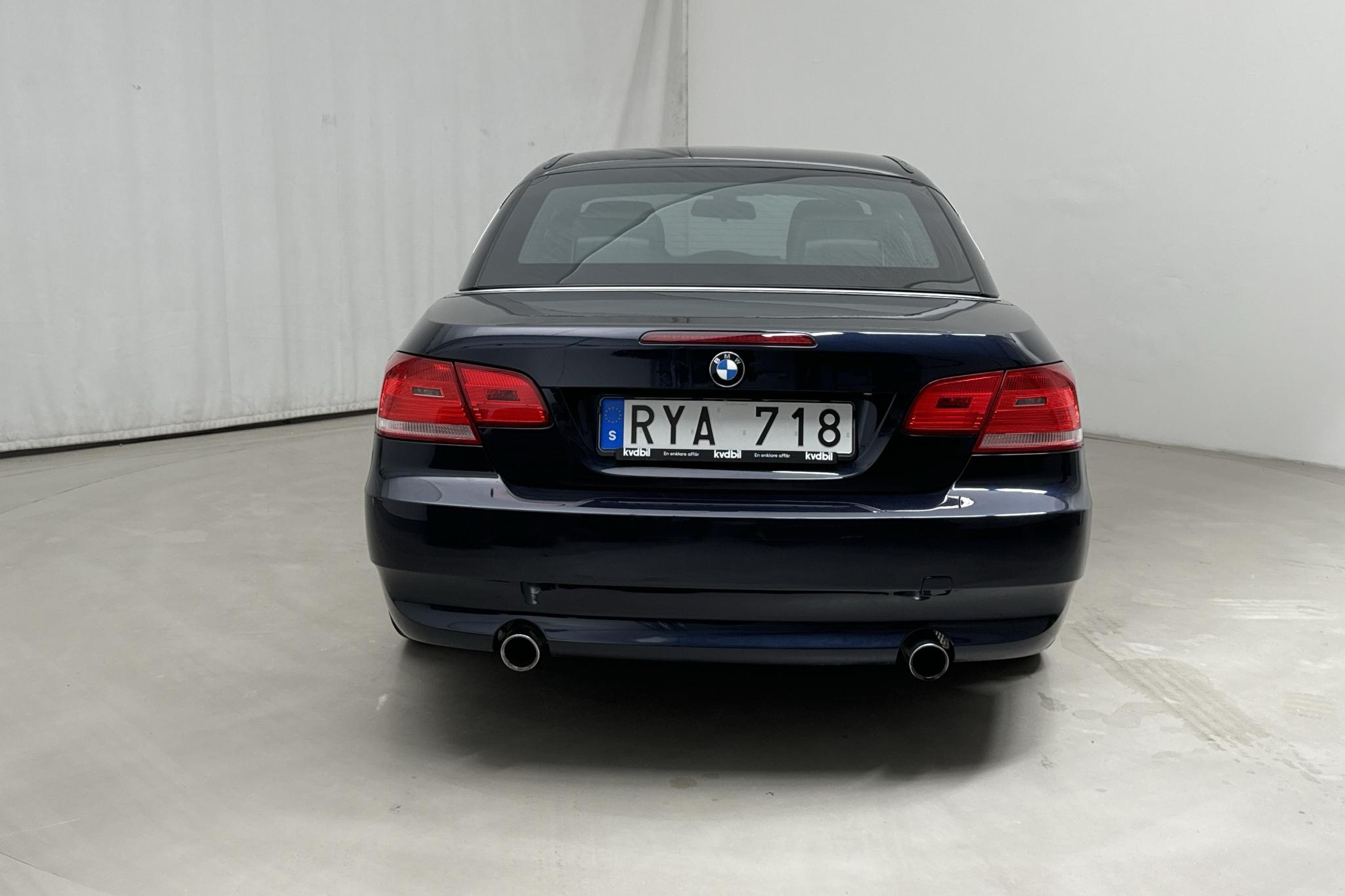 BMW 335i Cabriolet, E93 (306hk) - 6 366 mil - Manuell - Dark Blue - 2009