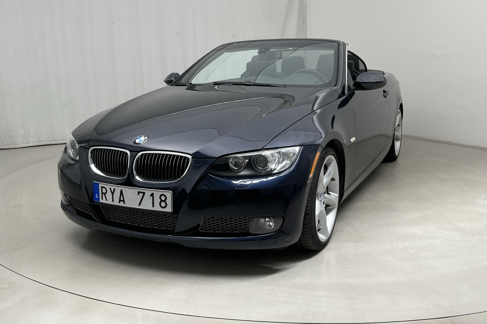 BMW 335i Cabriolet, E93 (306hk) - 63 660 km - Manualna - Dark Blue - 2009