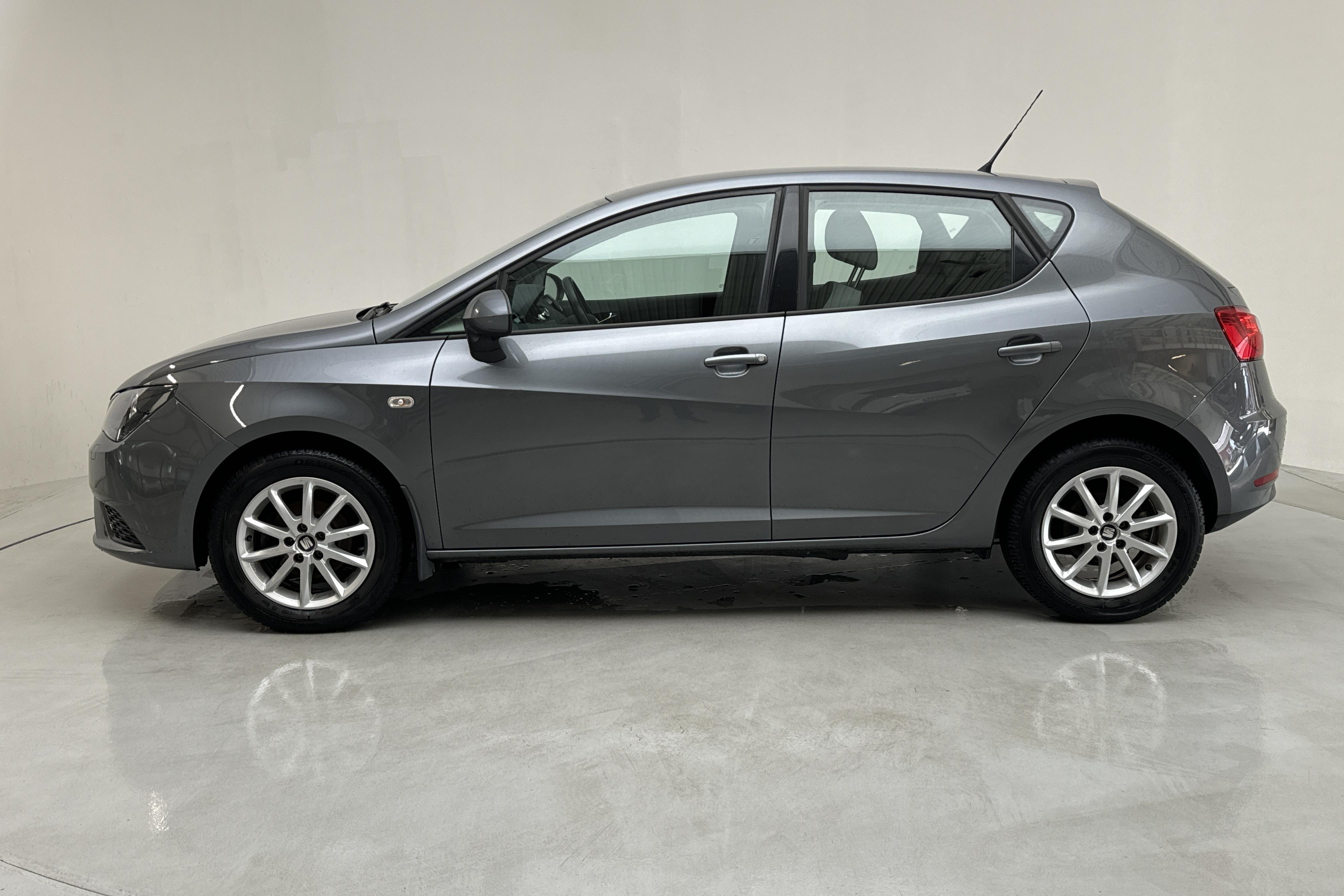 Seat Ibiza 1.2 TSI 5dr (90hk) - 6 092 mil - Manuell - grå - 2017