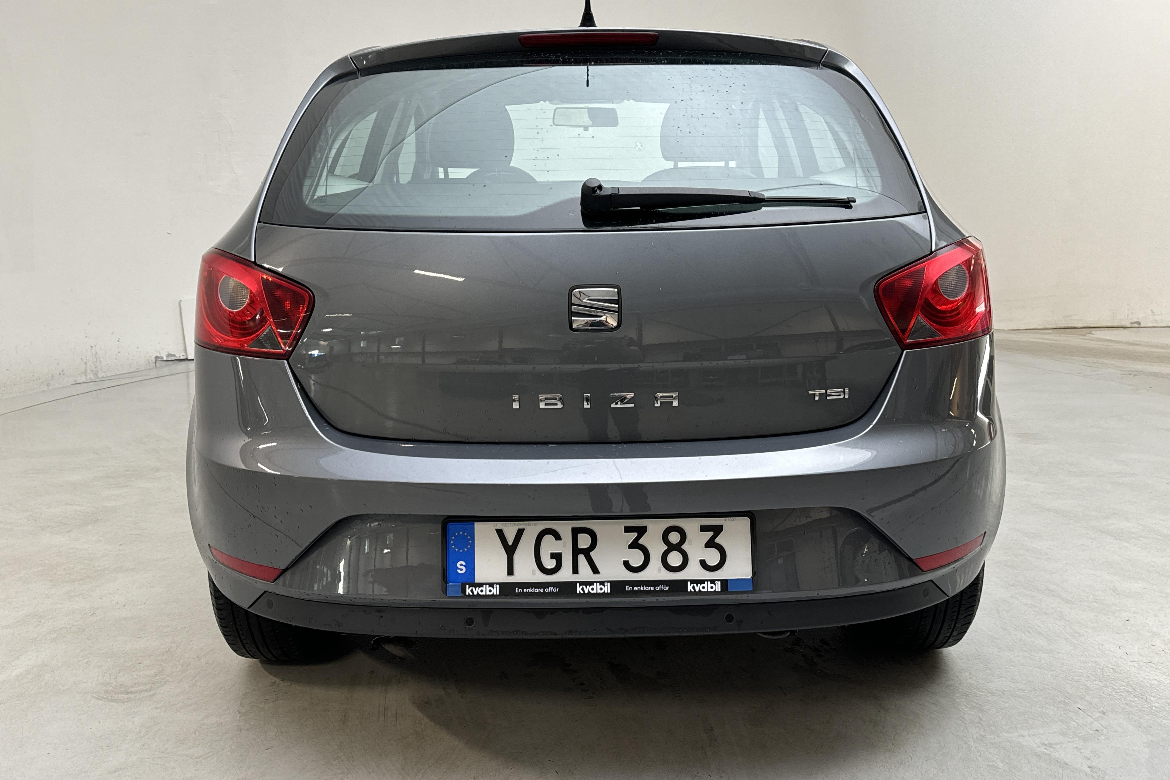 Seat Ibiza 1.2 TSI 5dr (90hk) - 60 920 km - Manualna - szary - 2017