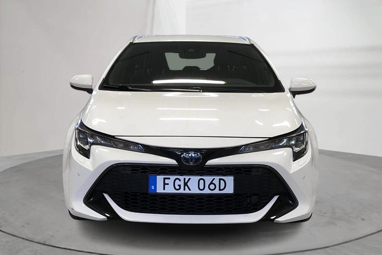 Toyota Corolla 1.8 Hybrid Touring Sports (122hk) - 156 650 km - Automatyczna - biały - 2019