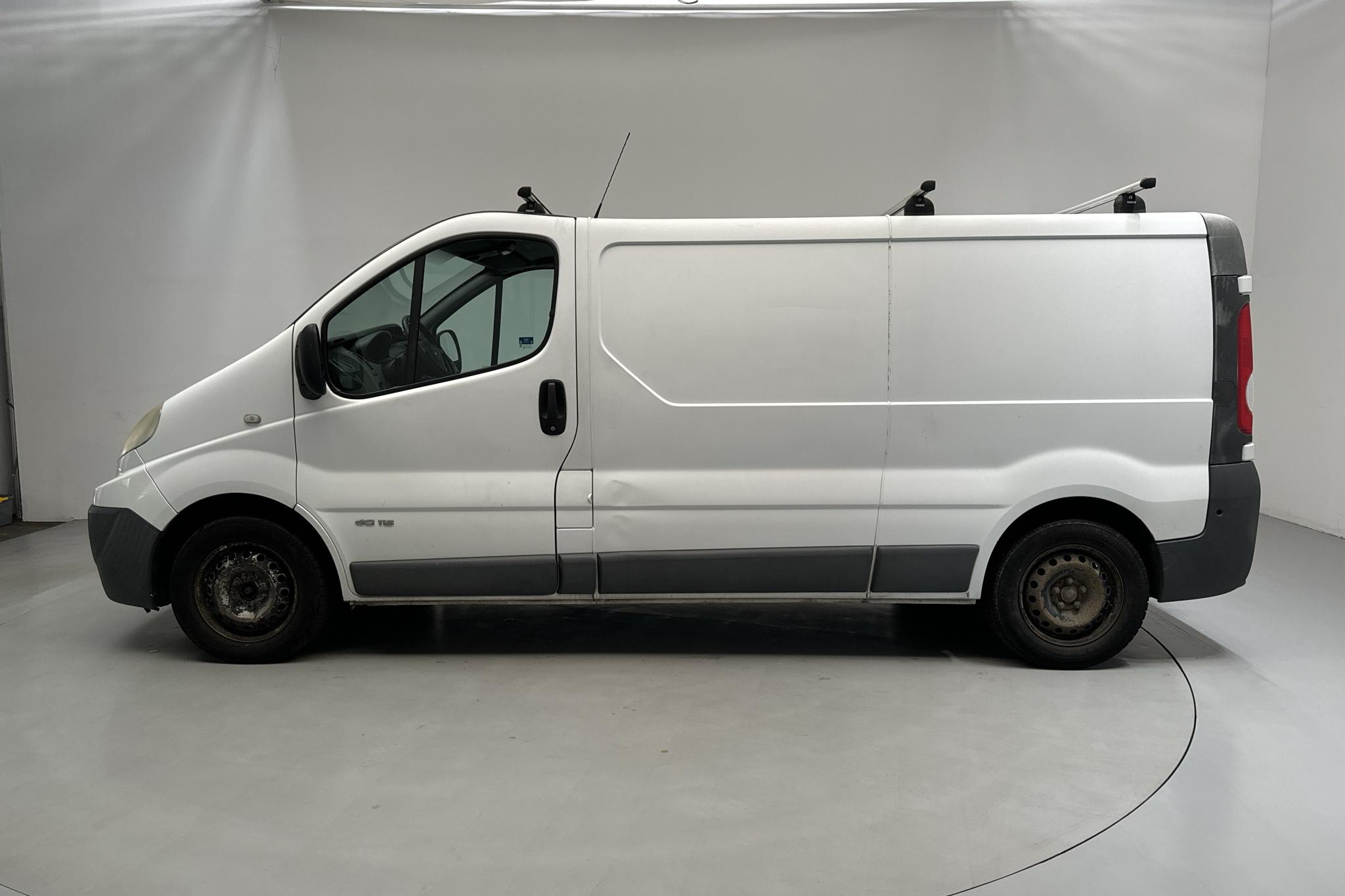 Renault Trafic 2.0 dCi Skåp (115hk) - 19 230 mil - Manuell - vit - 2012