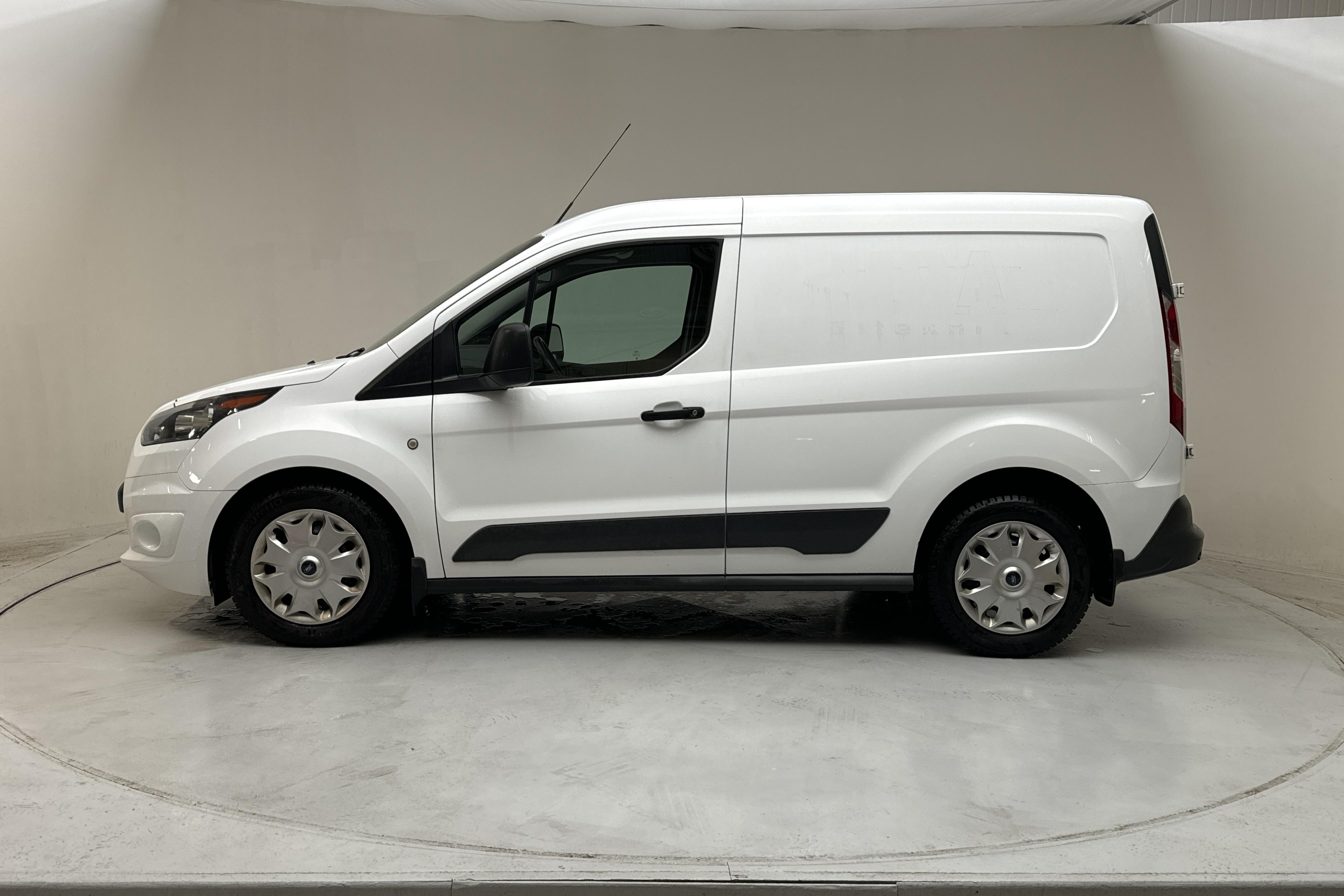 Ford Transit Connect 1.5 TDCi (100hk) - 9 310 mil - Manuell - vit - 2016