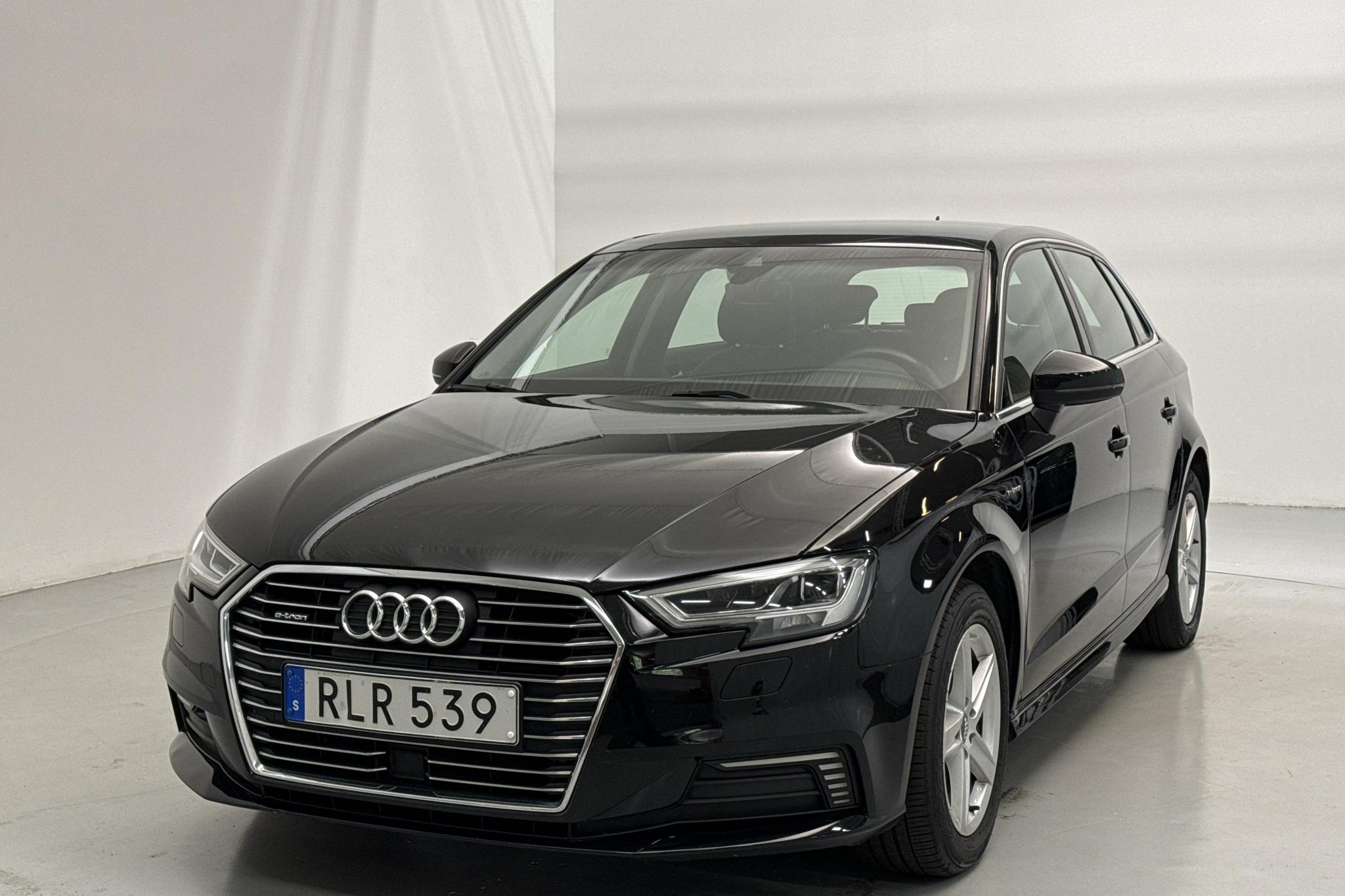 Audi A3 1.4 TFSI e-tron Sportback (150hk) - 11 713 mil - Automat - svart - 2018